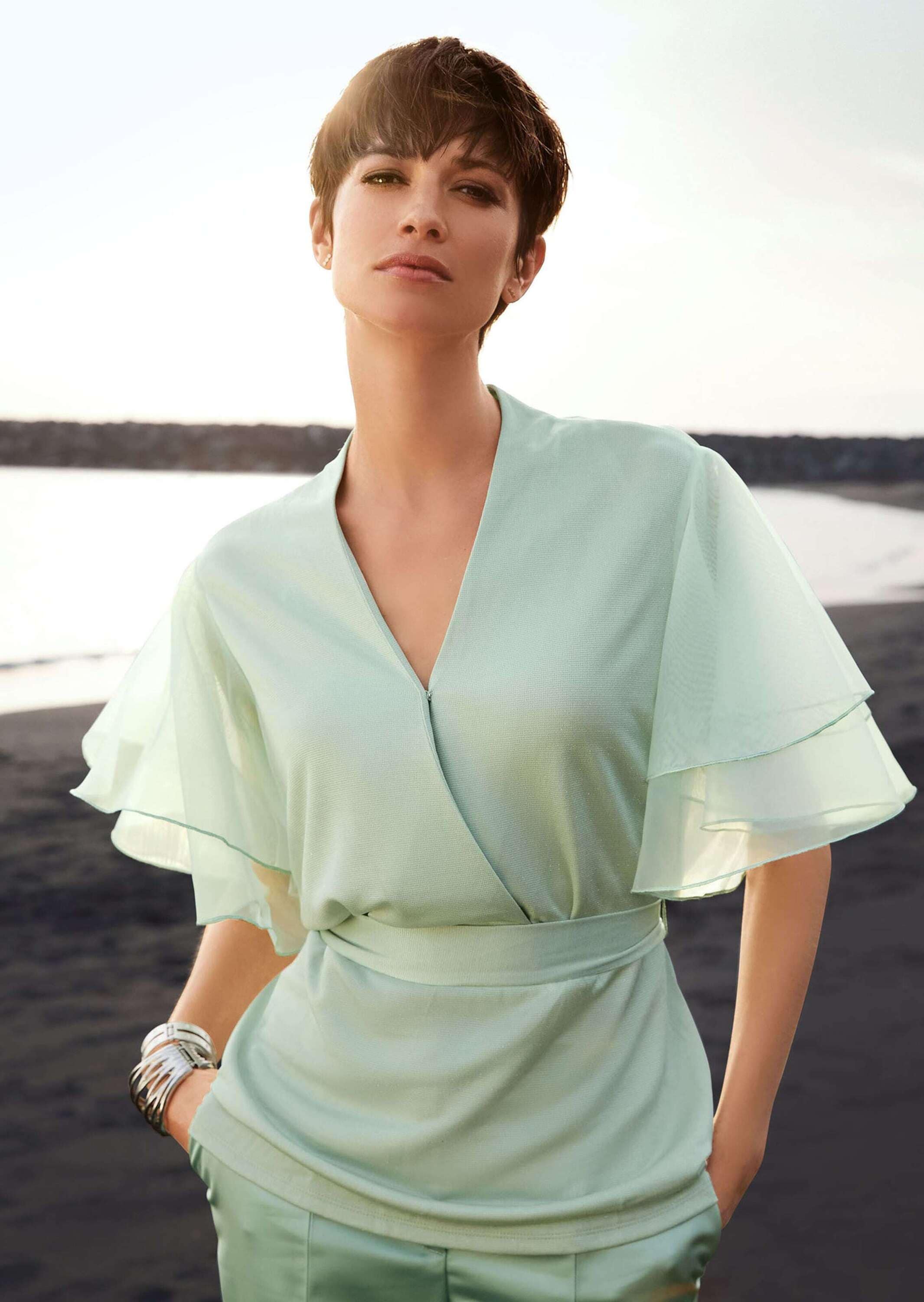 MADELEINE Langarmbluse »Bluse Bluse im Metallic-Look mit transparenten Ärmeln«