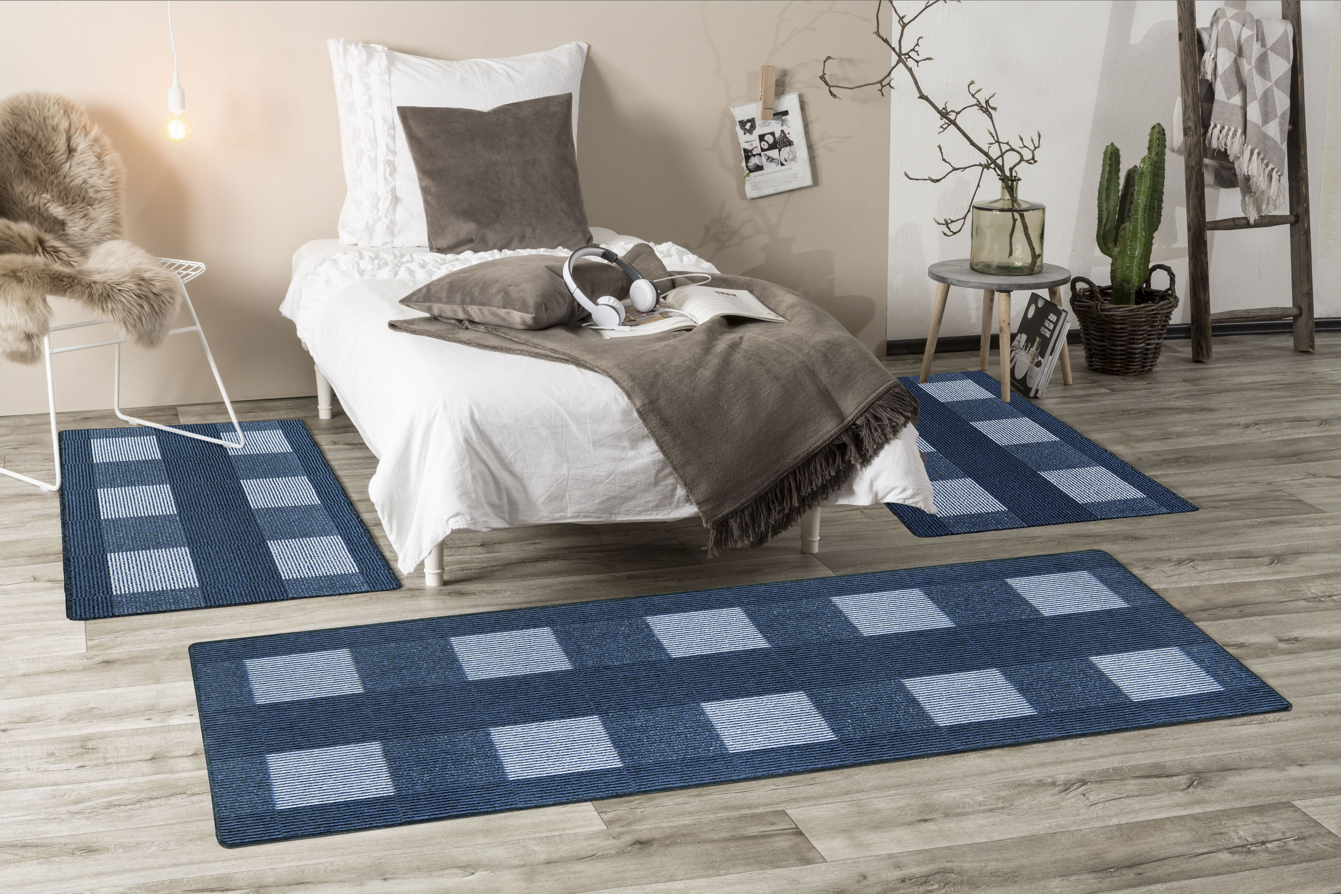 Bettumrandung ANDIAMO, H:6mm, blau, Obermaterial: 100% Polypropylen, Schlafzimmer, Bettumrandungen, "Dijon, Made in Netherlands", modernes Design,