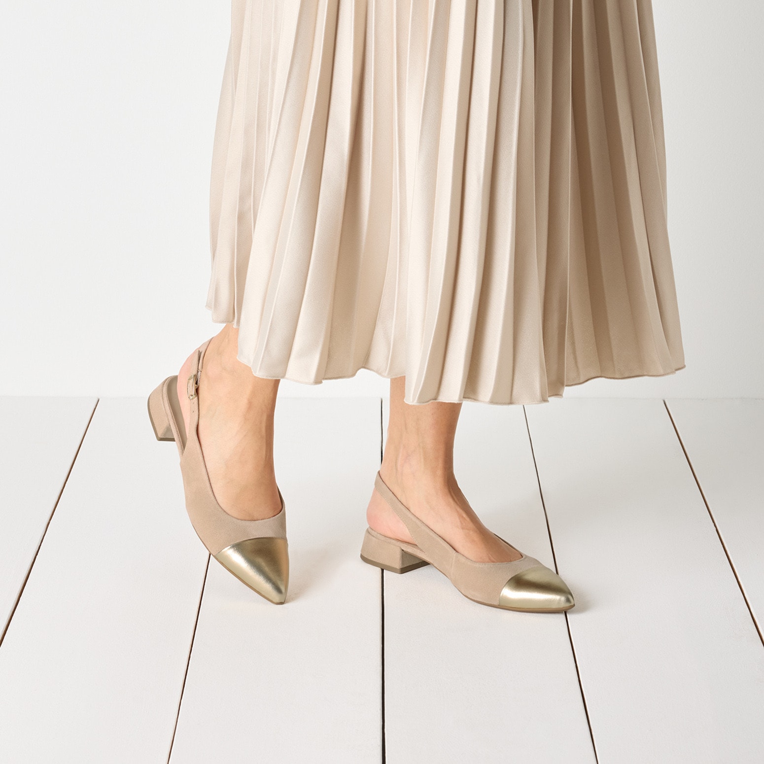 Tamaris Slingpumps, Blockabsatz, Abendschuh, Businessschuh mit goldfarbenem Besatz