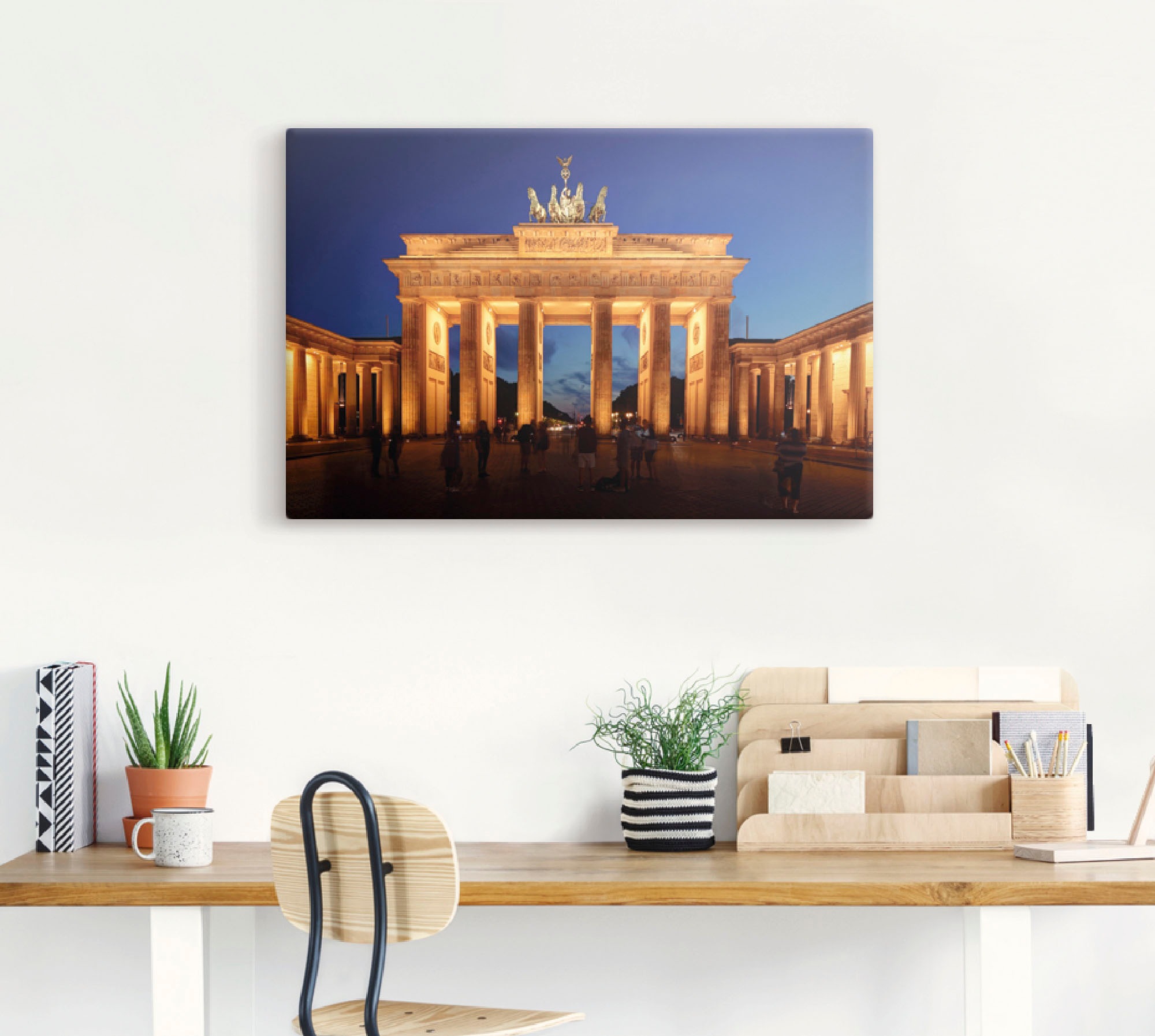 Artland Wandbild »Brandenburger Gebäude, in Poster | versch. (1 Alubild, BAUR St.), bei Tor Abenddämmerung«, Wandaufkleber als Leinwandbild, Größen kaufen oder