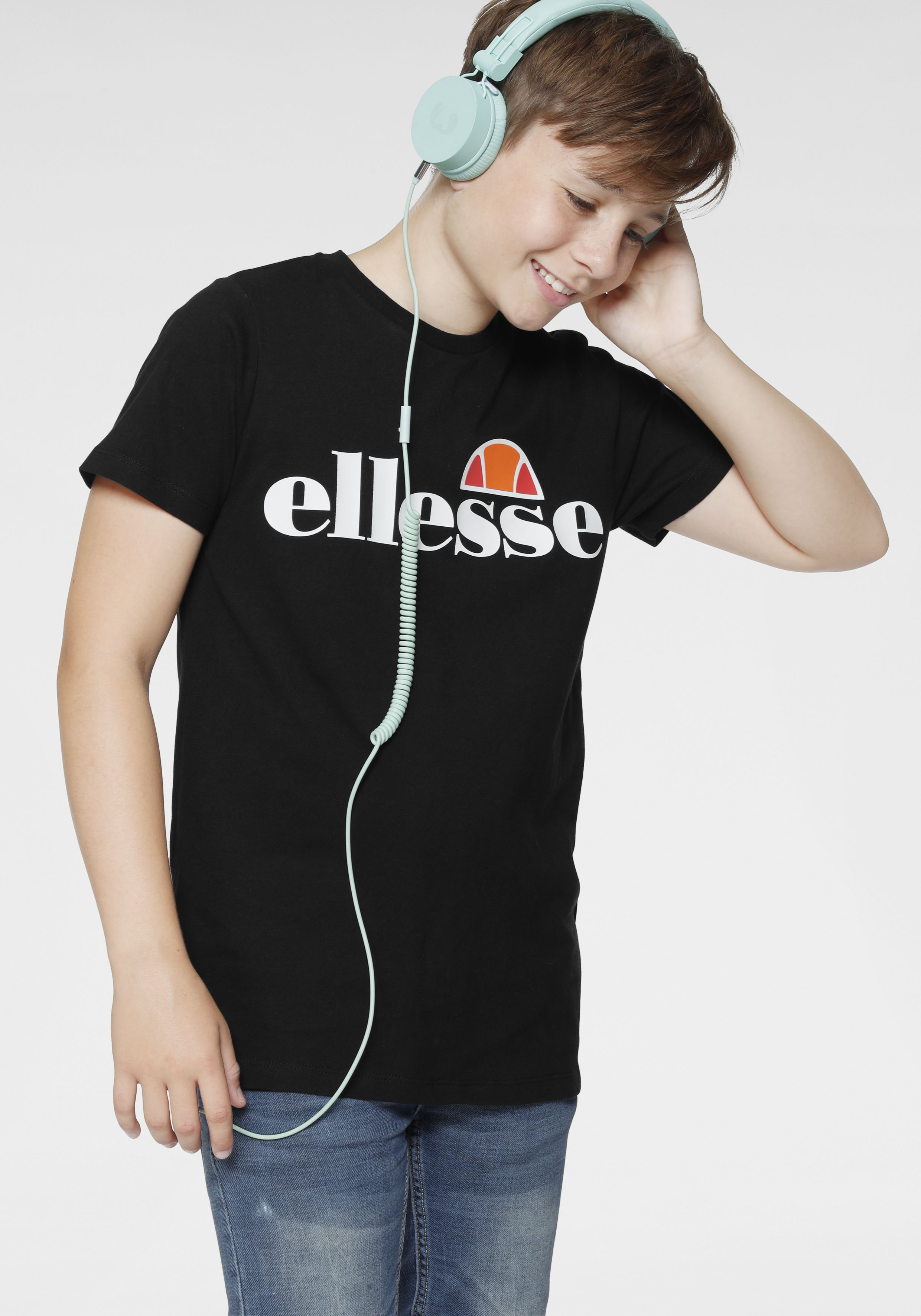 Ellesse T-Shirt "MALIA" Kurzarm, mit Rundhalsausschnitt, aus Baumwolle, gerader Abschluss