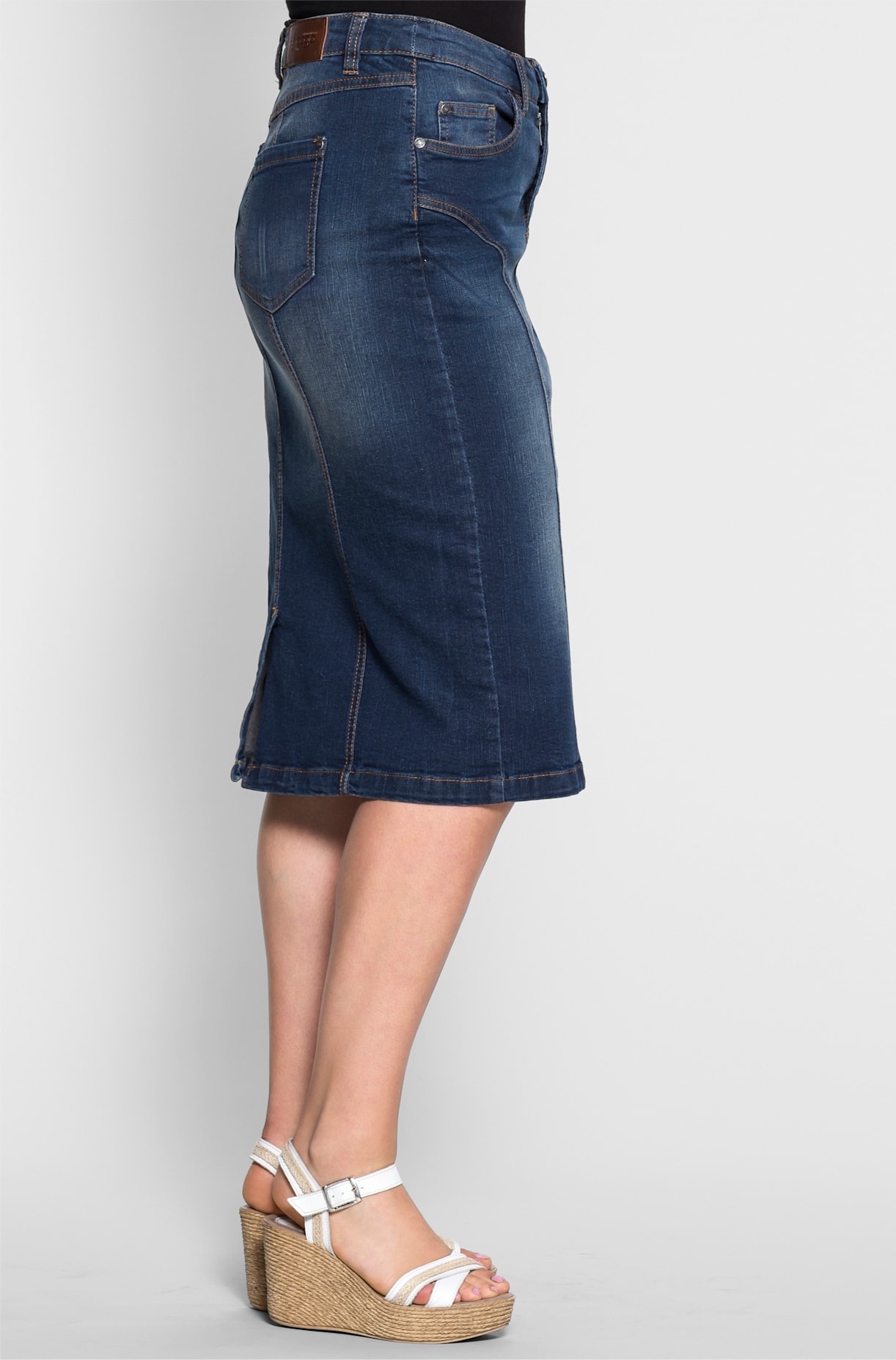 Jeansrock SHEEGO, Damen, Gr. 50, blau (dunkelblau denim), 98% Baumwolle, 2% Elasthan, unifarben, knielang, Röcke Jeansrock 3