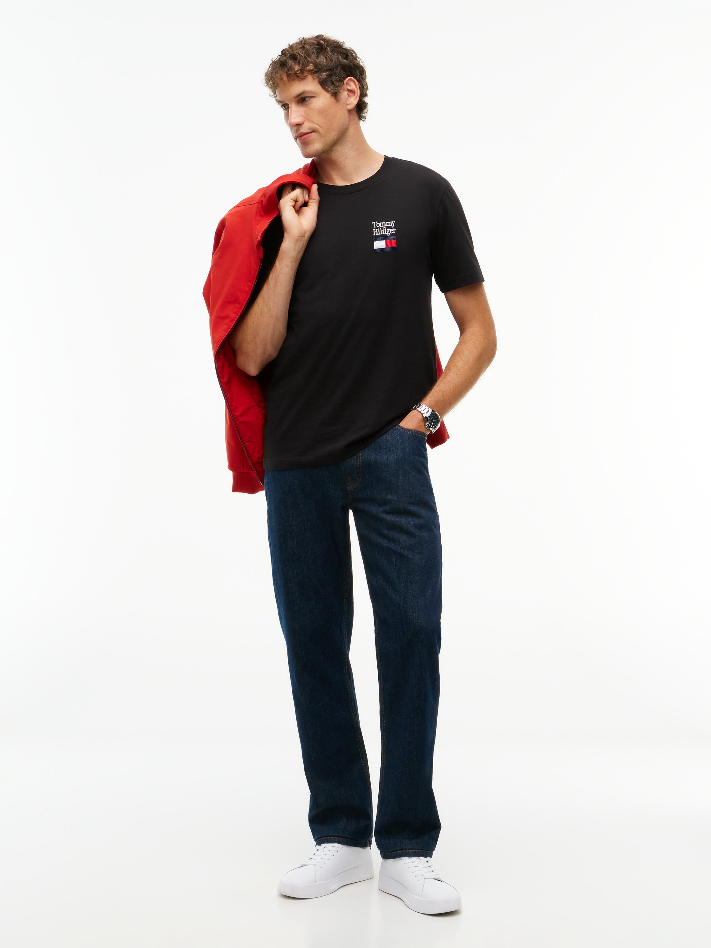 Tommy Hilfiger T-Shirt »BRAND LOVE TEXT STACK« Regular fit mit Rundhalsausschnitt
