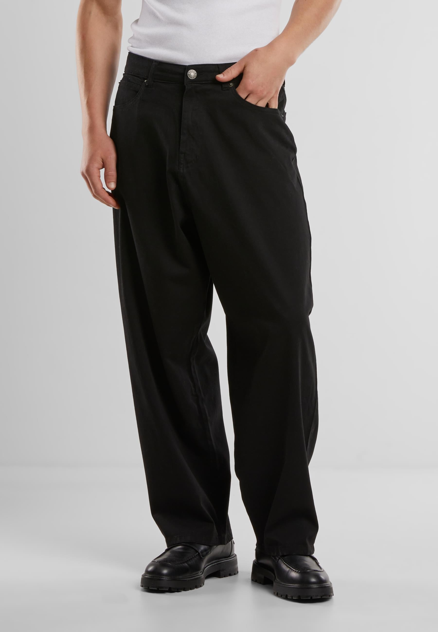 URBAN CLASSICS Stoffhose »Urban Classics Tapered Twill Baggy Pants«, (1 tlg.)