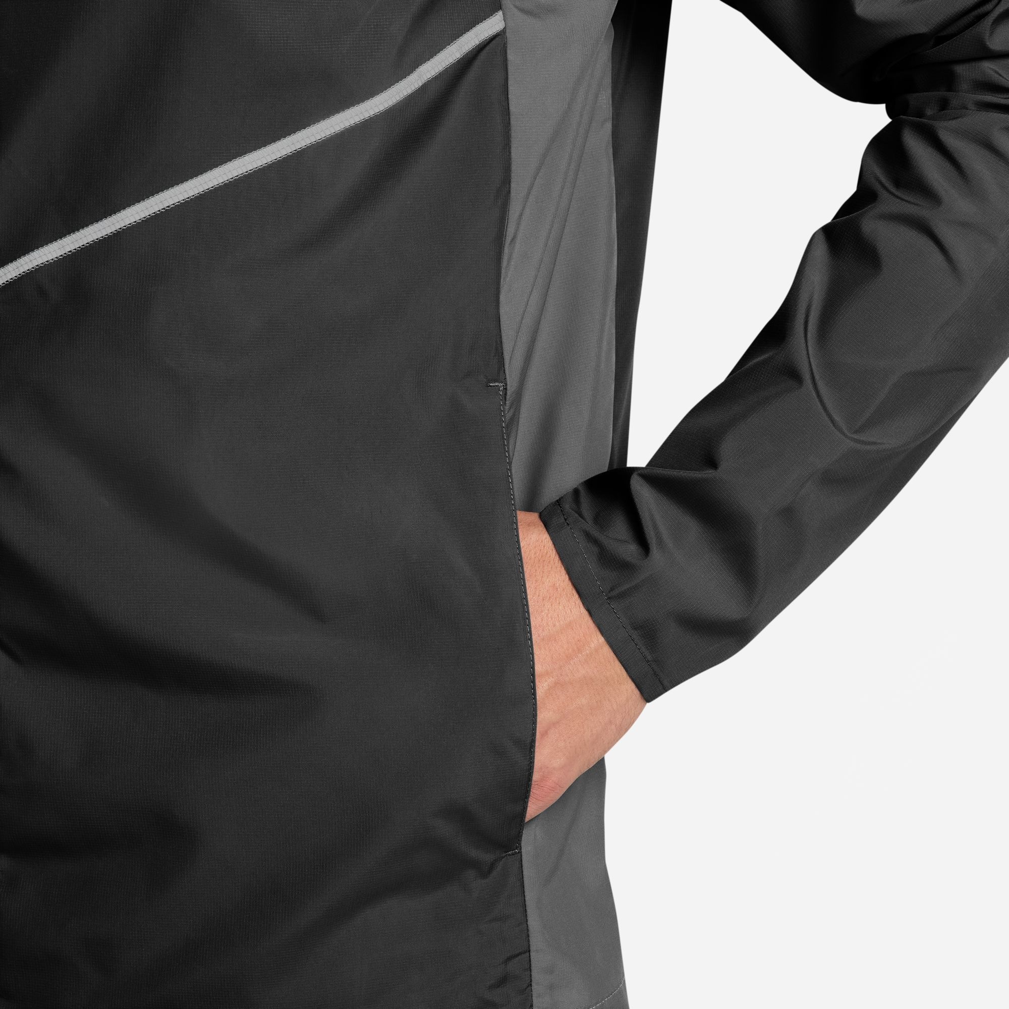 Nike Laufjacke »M NK UV RPL MILER JKT« wasserabweisend, windabweisend, atmungsaktiv, mit Reißverschluss