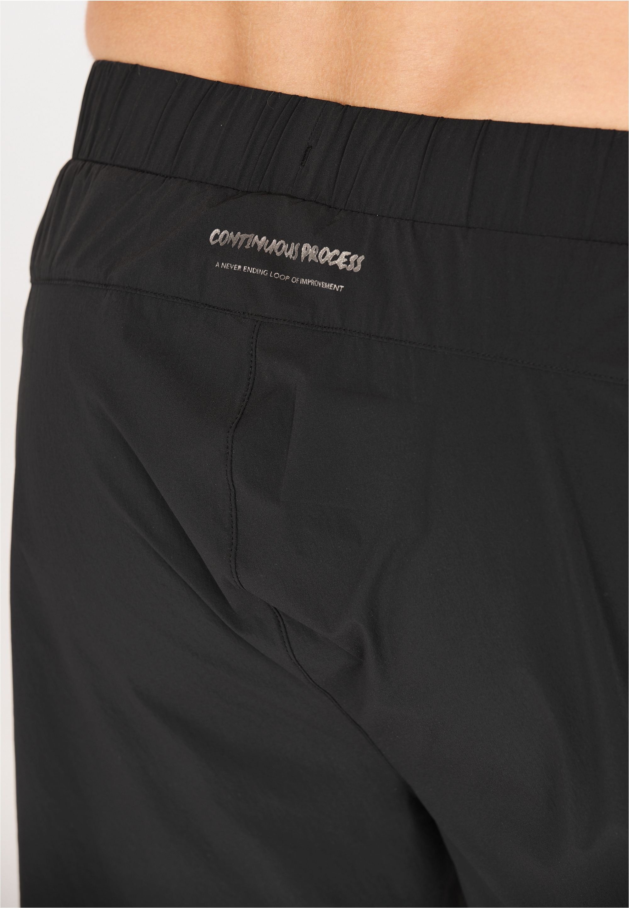 Virtus Shorts »Orvi«, mit Quick-Dry-Funktion