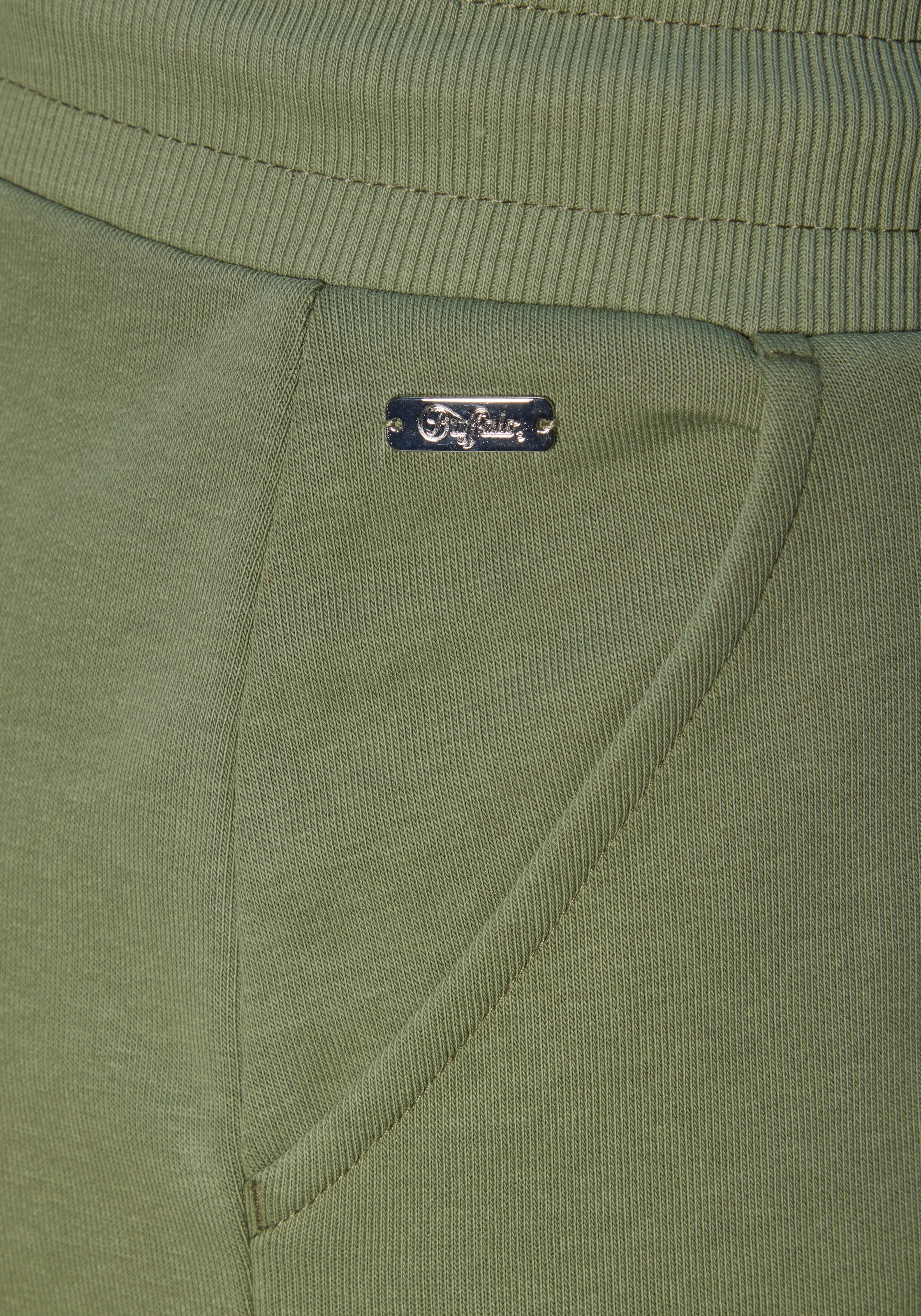 Buffalo Sweatshorts, mit Statement Druck, Loungewear