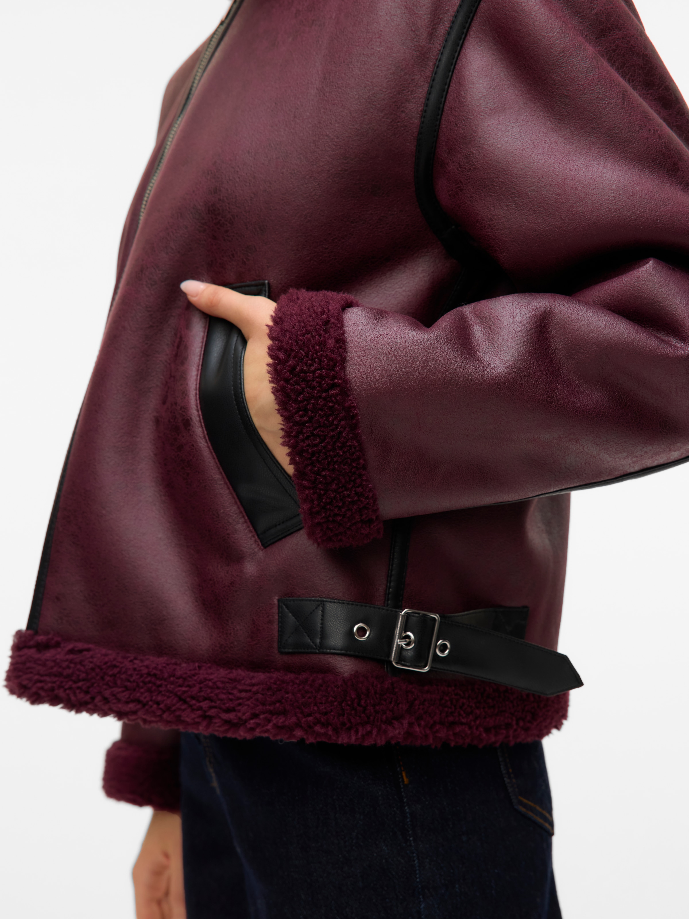 Vero Moda Kurzjacke »VMVIRGINIA SHORT JACKET BOO« farblich abgesetzte Details