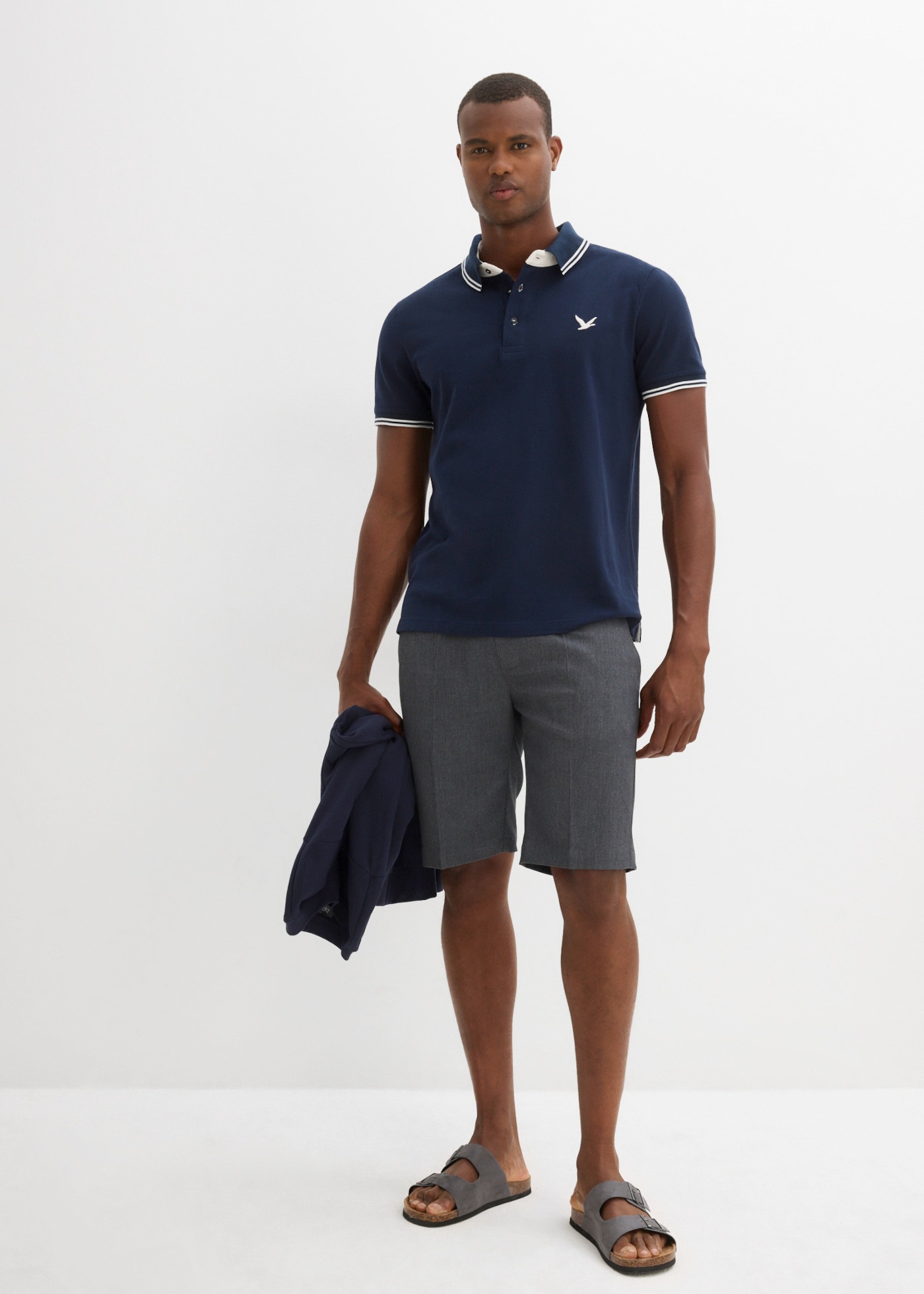 bonprix Poloshirt aus Baumwolle, mit Polokragen, Kurzarm-Design, Regular Fit