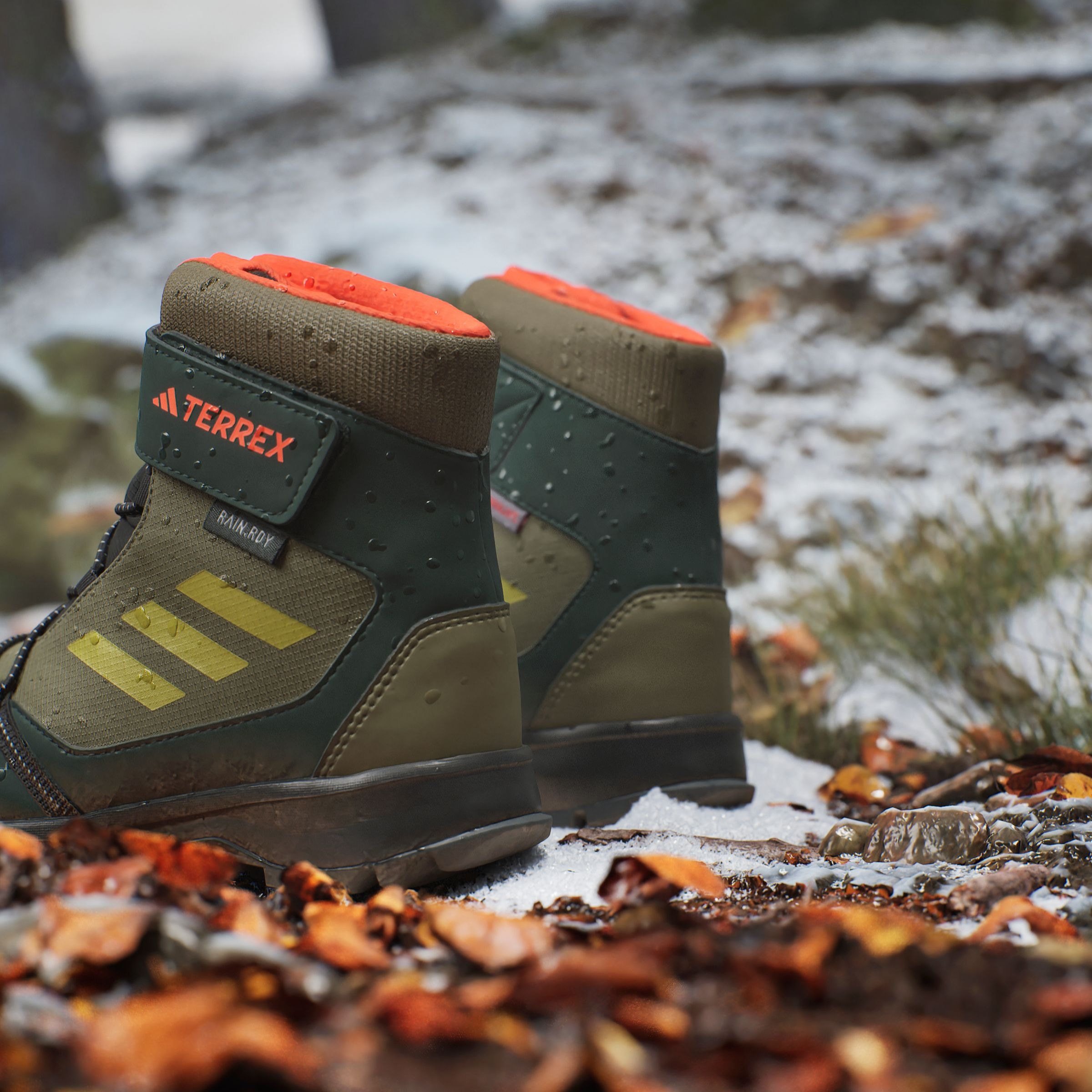 adidas TERREX Winterstiefel »TERREX SNOW HOOK-AND-LOOP COLD.RDY WINTER«, wasserdicht und wärmend