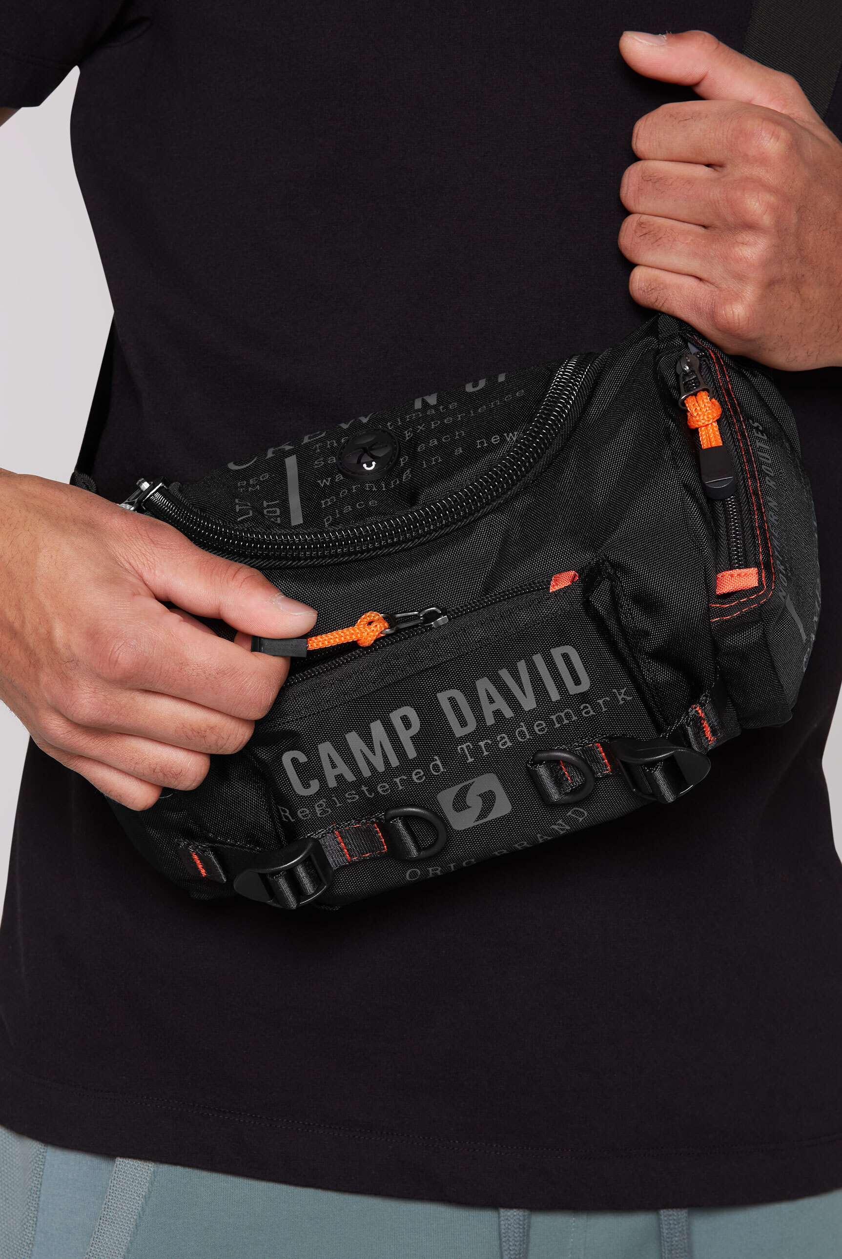 Thumbnail - CAMP DAVID Umhängetasche, mit Reißverschluss am Innenfach