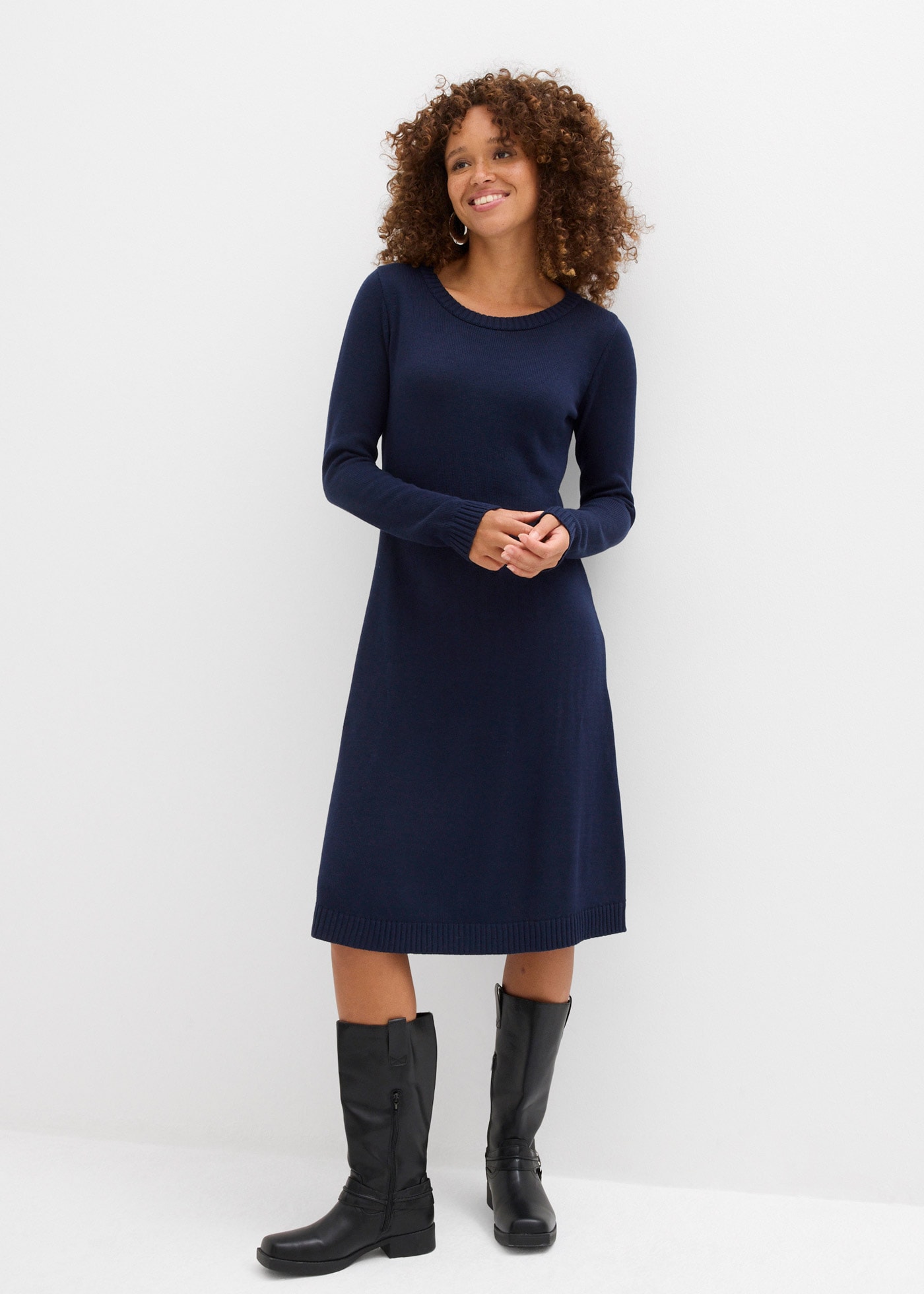 bonprix "Strickkleid in ausgestellter Form" für den Alltag, aus Baumwolle und Polyacryl, ausgestellte Passform