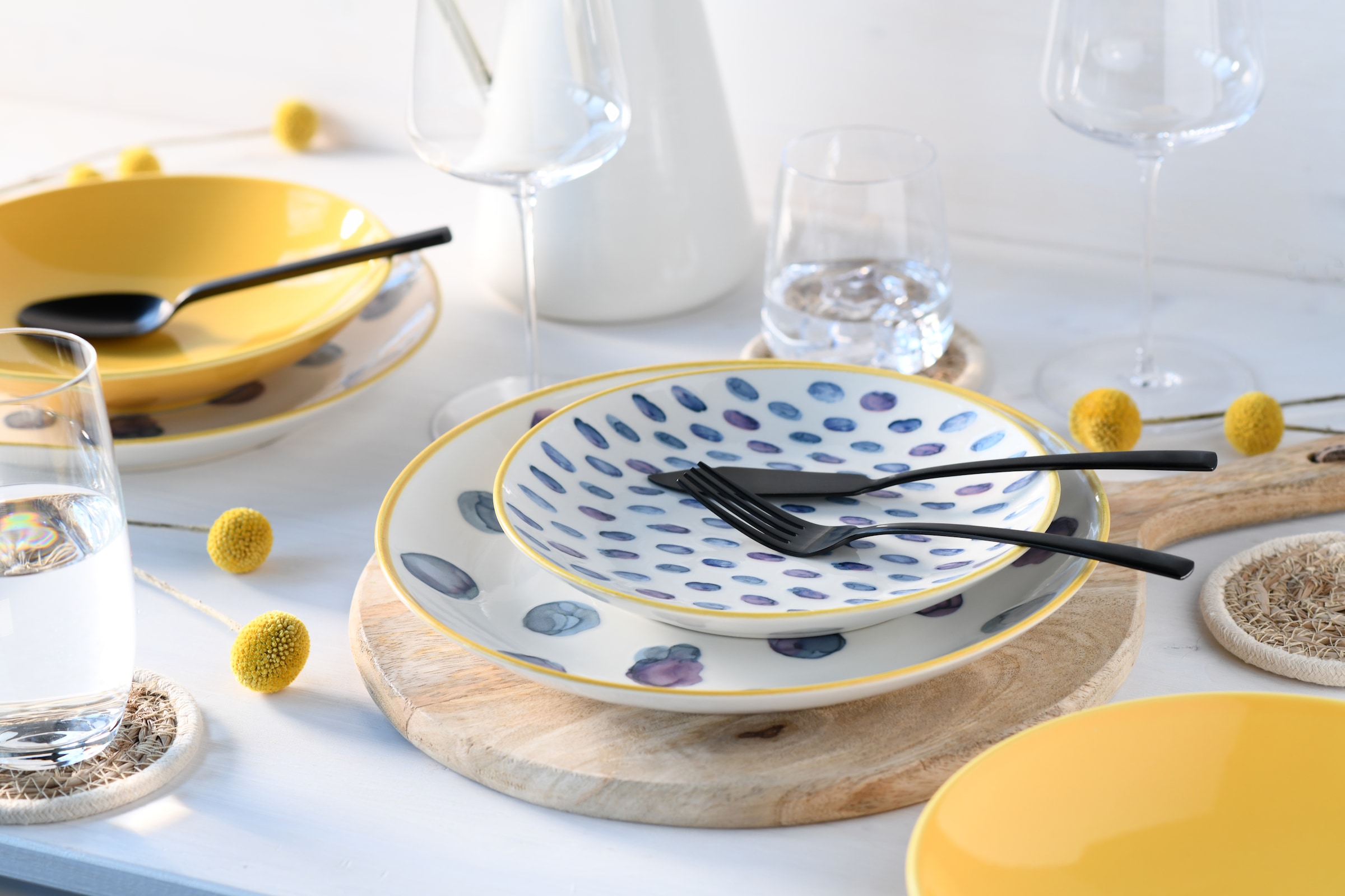 CreaTable Teller-Set »Maisie Bunt, Tellerset 12-tlg«, (Set, 12 tlg.), Dots, Polka Dots, Konfetti, Punkte