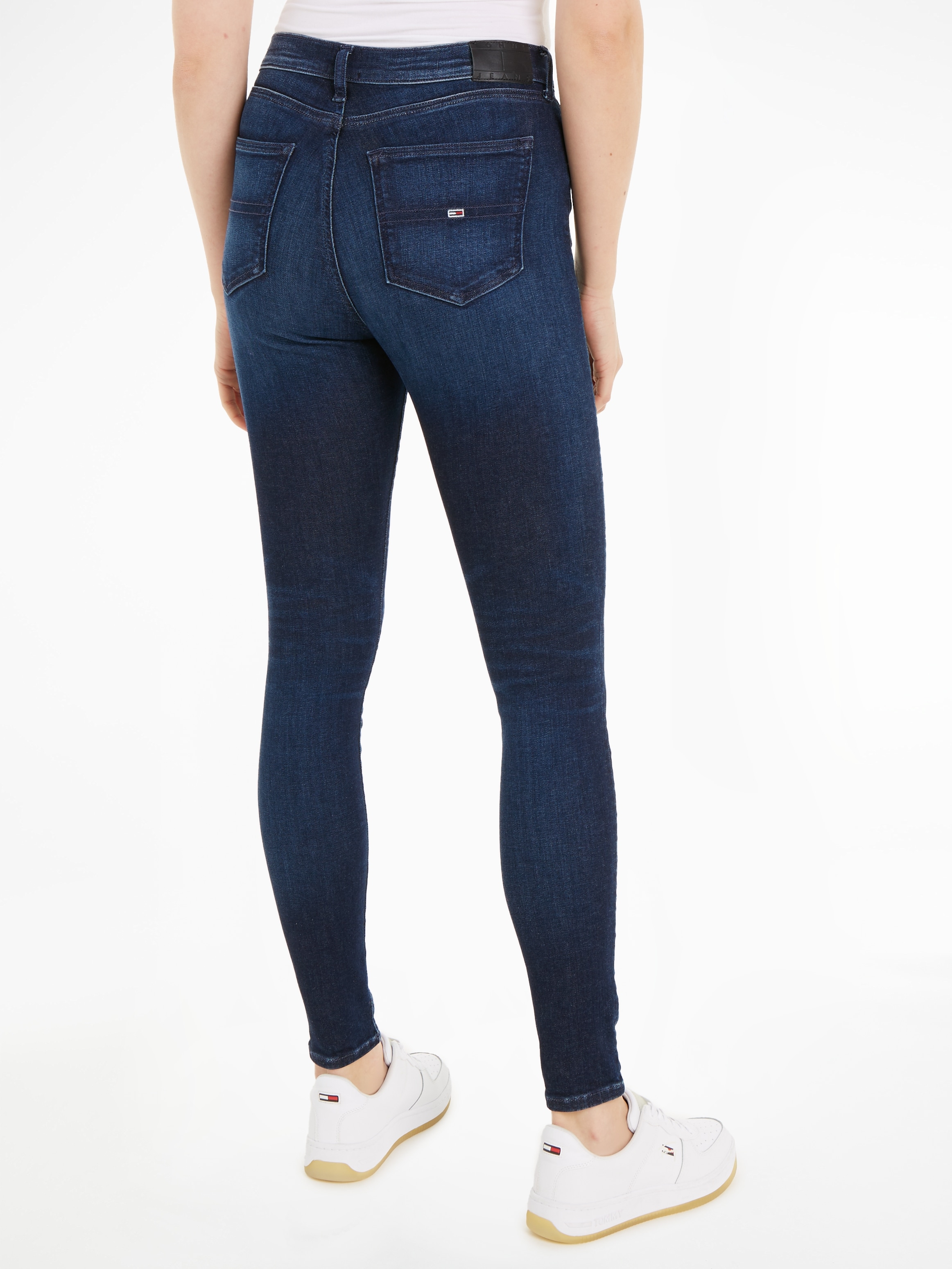 Tommy Jeans Bequeme Jeans »Sylvia Skinny Slim Jeans Hohe Leibhöhe«, mit Ledermarkenlabel