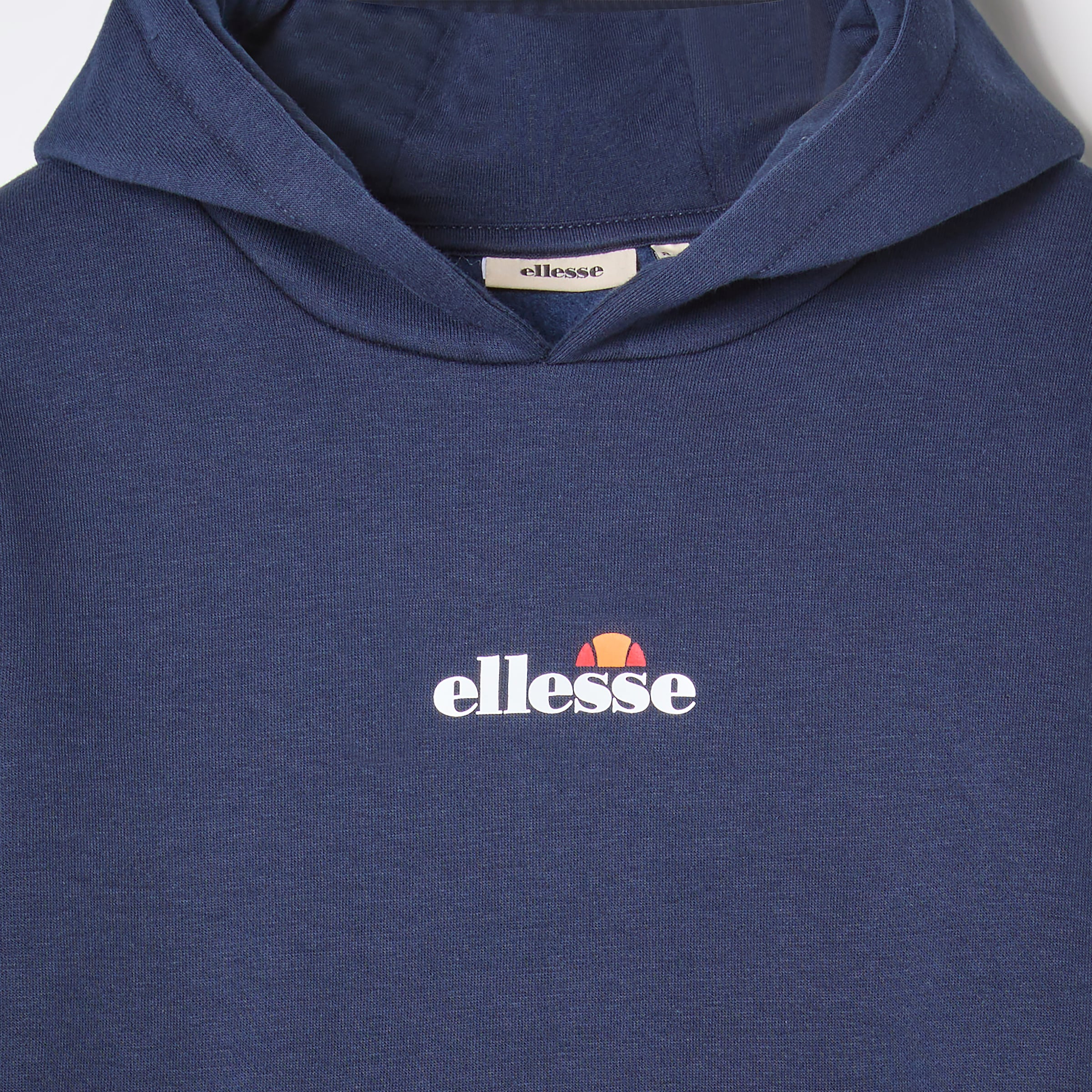 Ellesse Jogginganzug »CHIVASSO JOG SUIT« sportlicher Stil, bequeme Passform, für aktive Freizeit und Bewegung