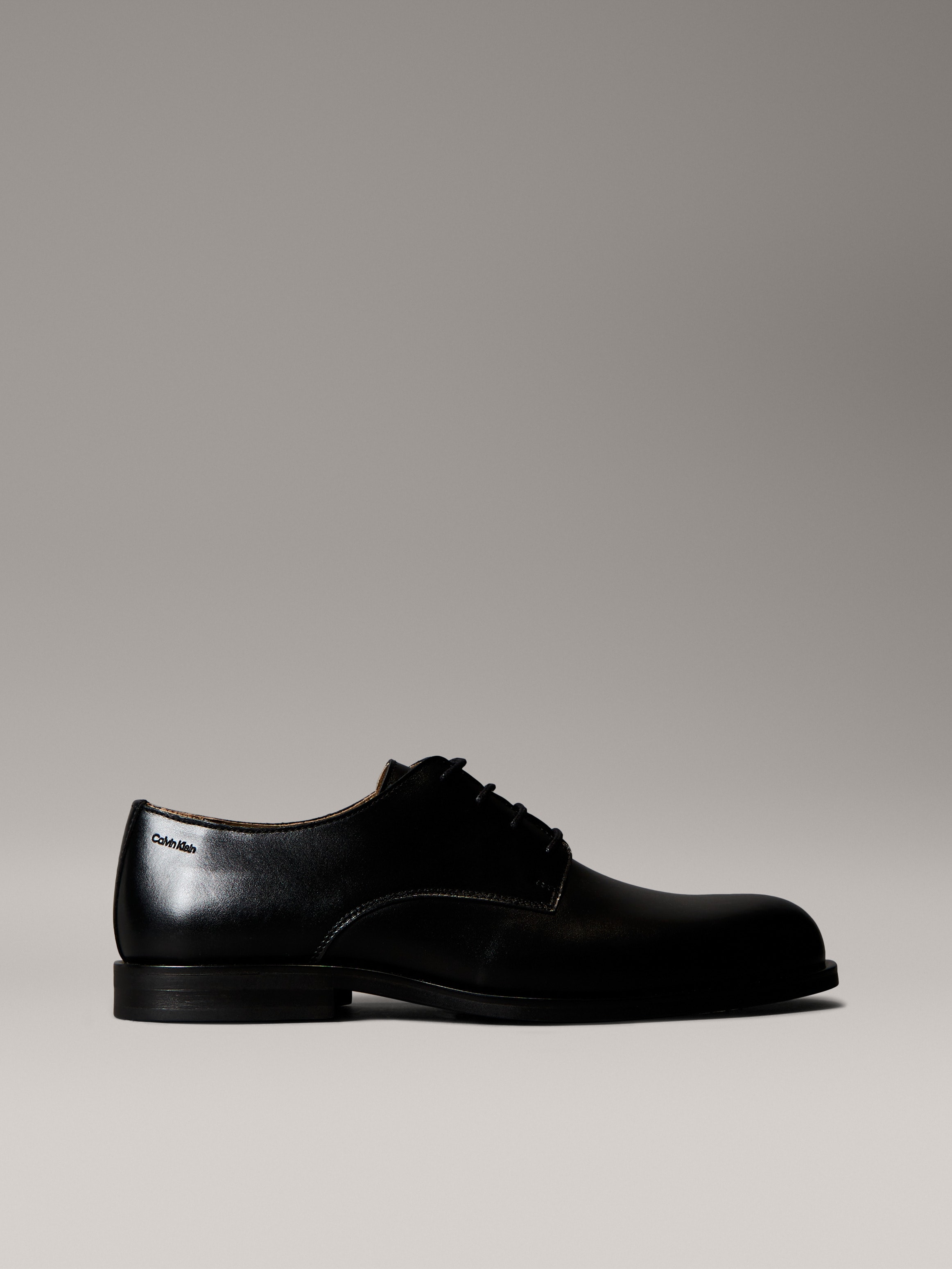 Calvin Klein Schnürschuh »ESS RUBBER DERBY LTH«, Anzugschuh, Business-Schnürer, Klassik-Schnürschuh mit CK-Markenlogo