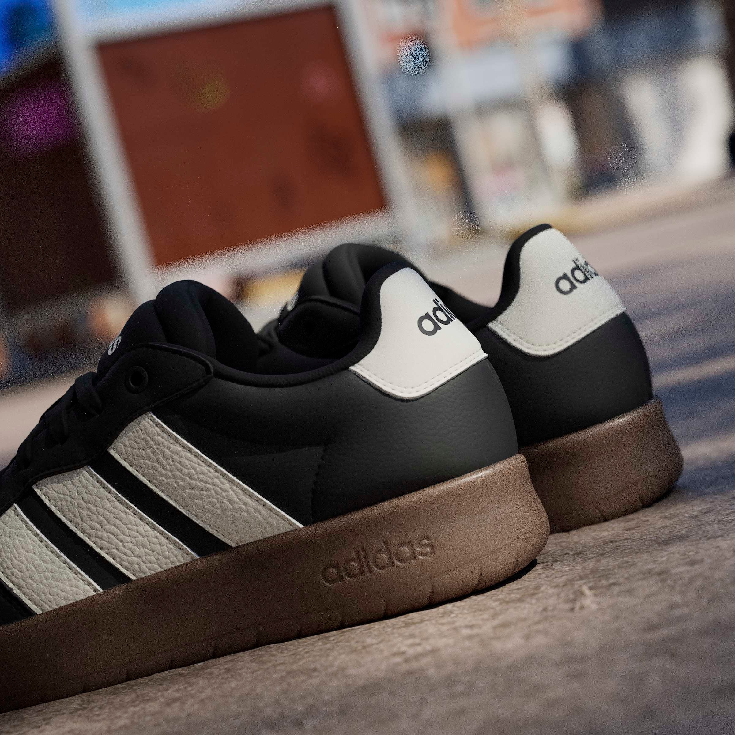 adidas Sportswear Sneaker »BARREDA XLG«  inspiriert vom Design des adidas samba XLG