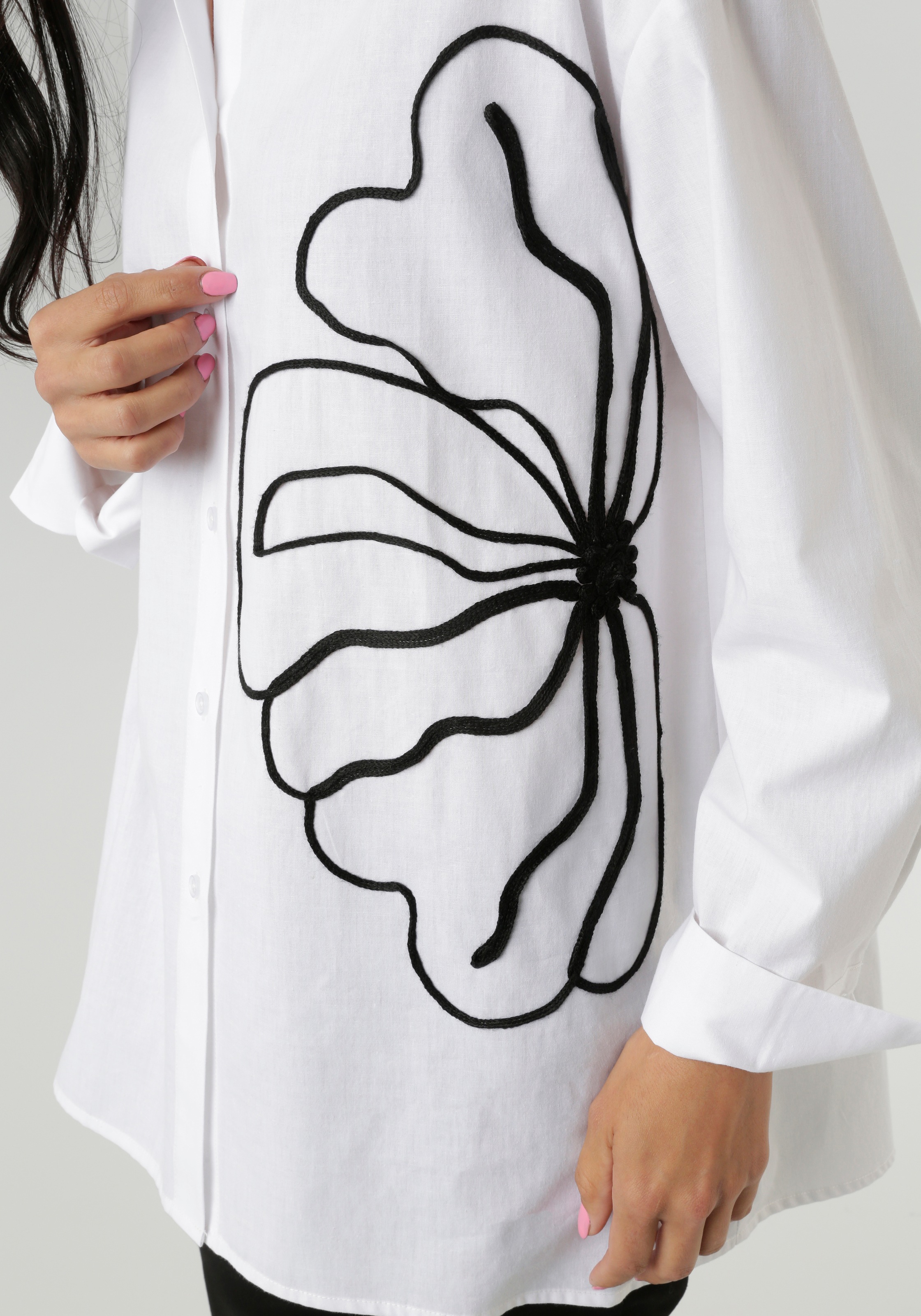 Thumbnail - Aniston SELECTED Hemdbluse, mit Bordüren-Zierbändern aufgesetzte Blüten - NEUE KOLLEKTION