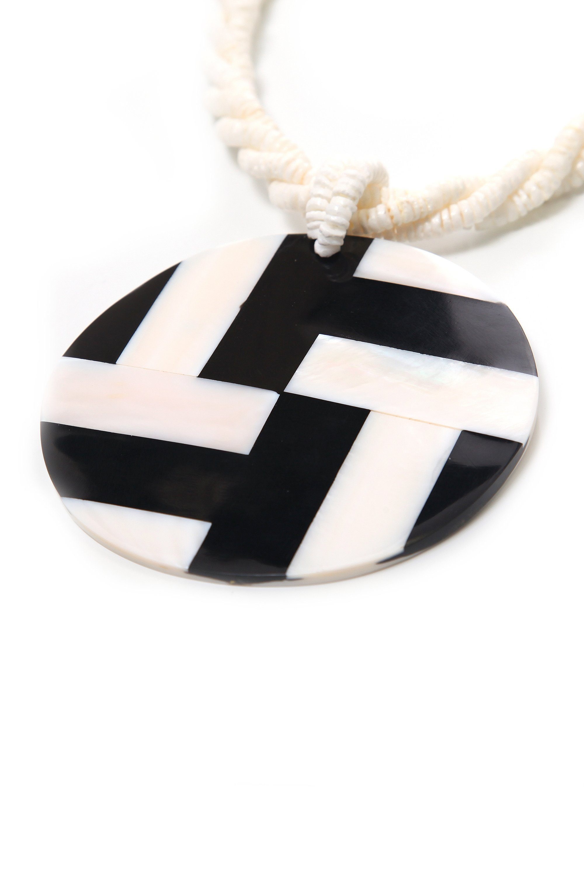 COLLEZIONE ALESSANDRO Lange Kette »Nelia«, vielen kleine Muschelscheibchen