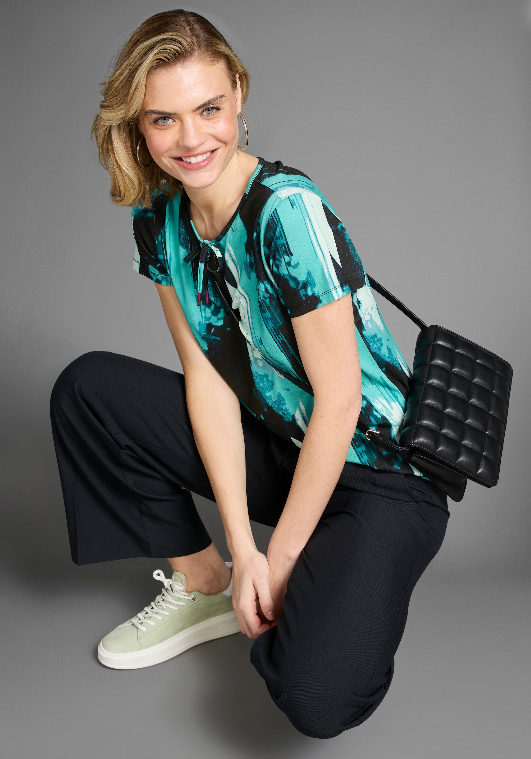 Laura Scott T-Shirt, mit Allover Druck in Wasserfall-Optik, Schleifenband günstig online kaufen