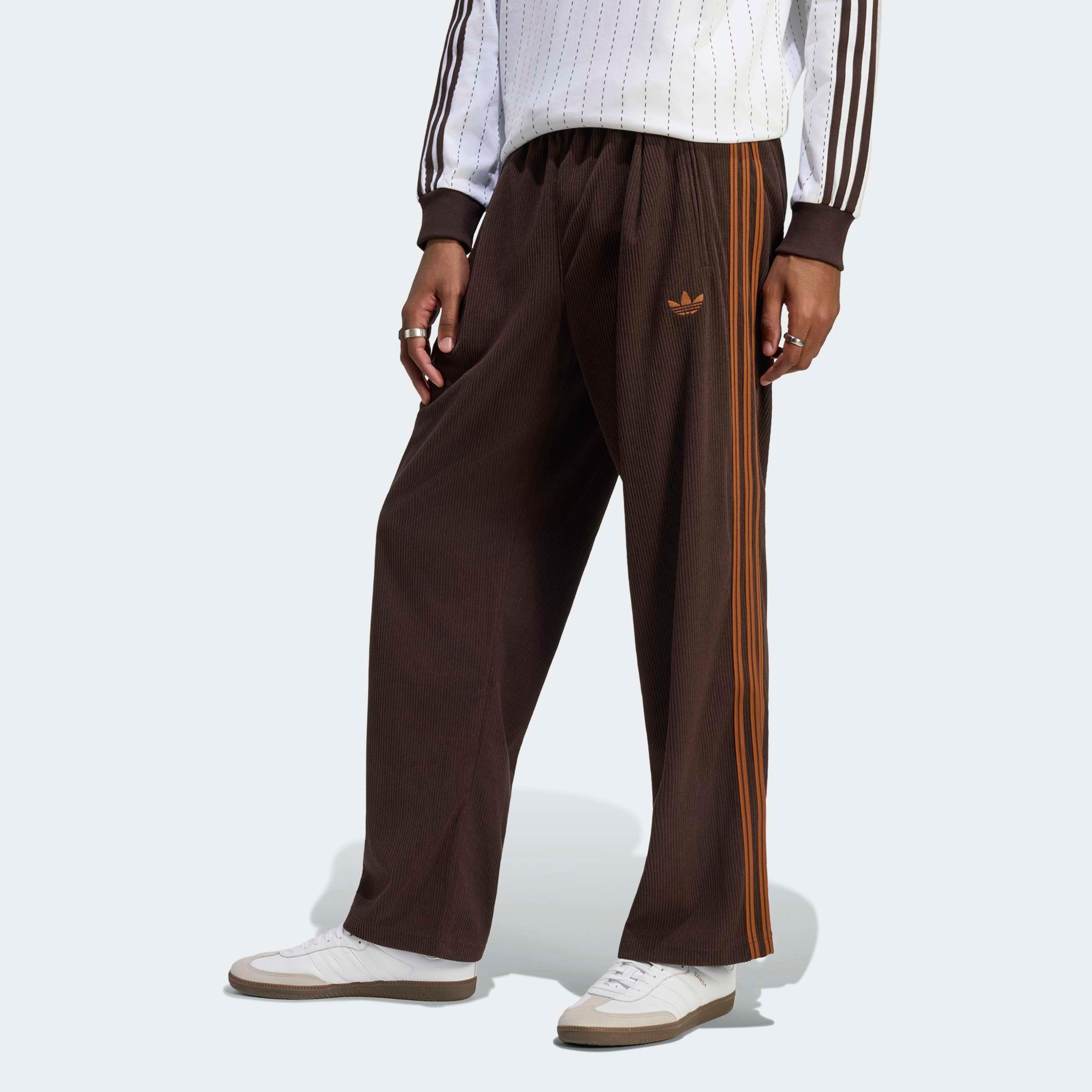 adidas Originals Sporthose »FIREBIRD, CORD«  reguläre Passform, Cord-Qualität, aus Polyester, ohne Verschluss