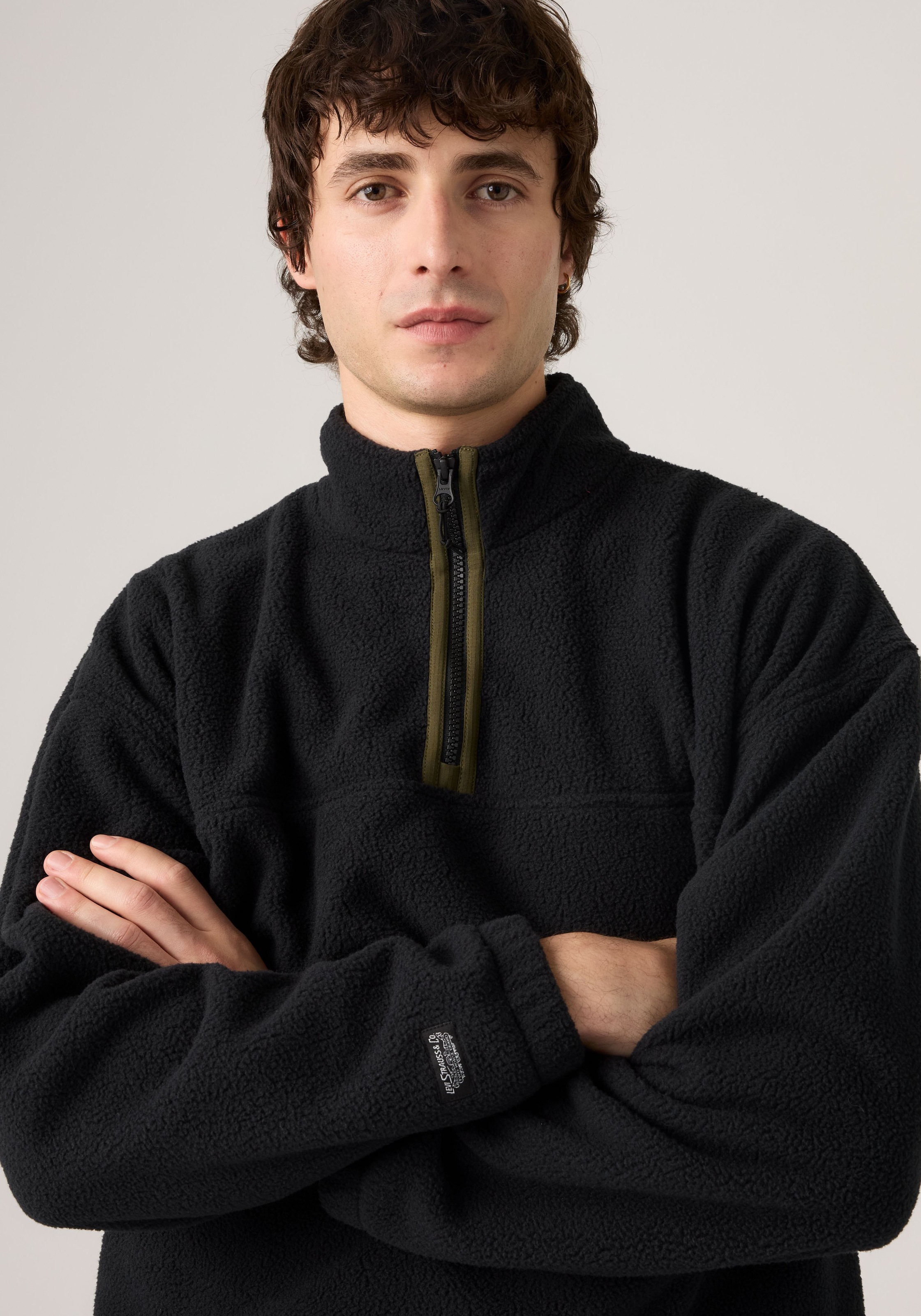 Levi's® Fleecepullover »REDWOOD HALF ZIP«, Saumabschluss mit Tunnelzug
