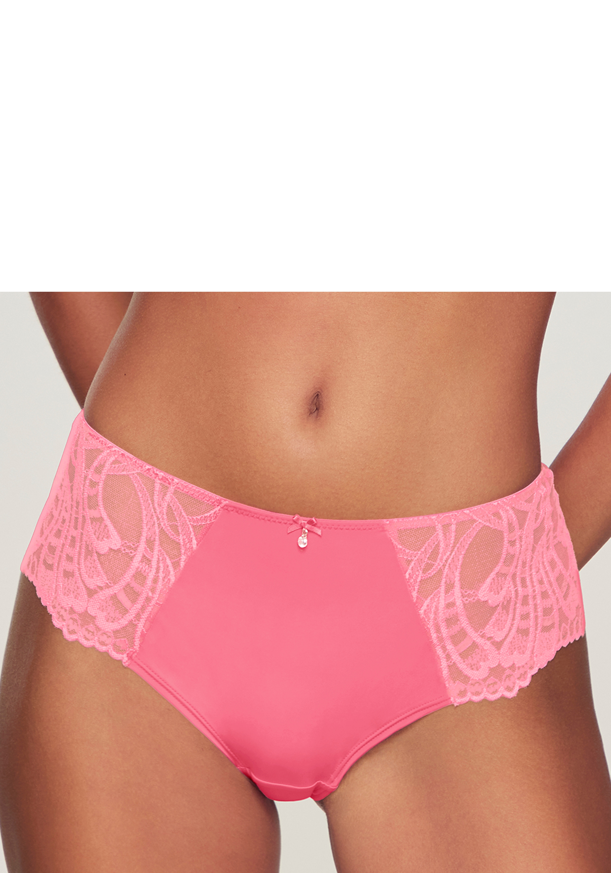 LASCANA Panty "Flora" mit feiner, leicht transparenter Spitze und edlem Accessoire