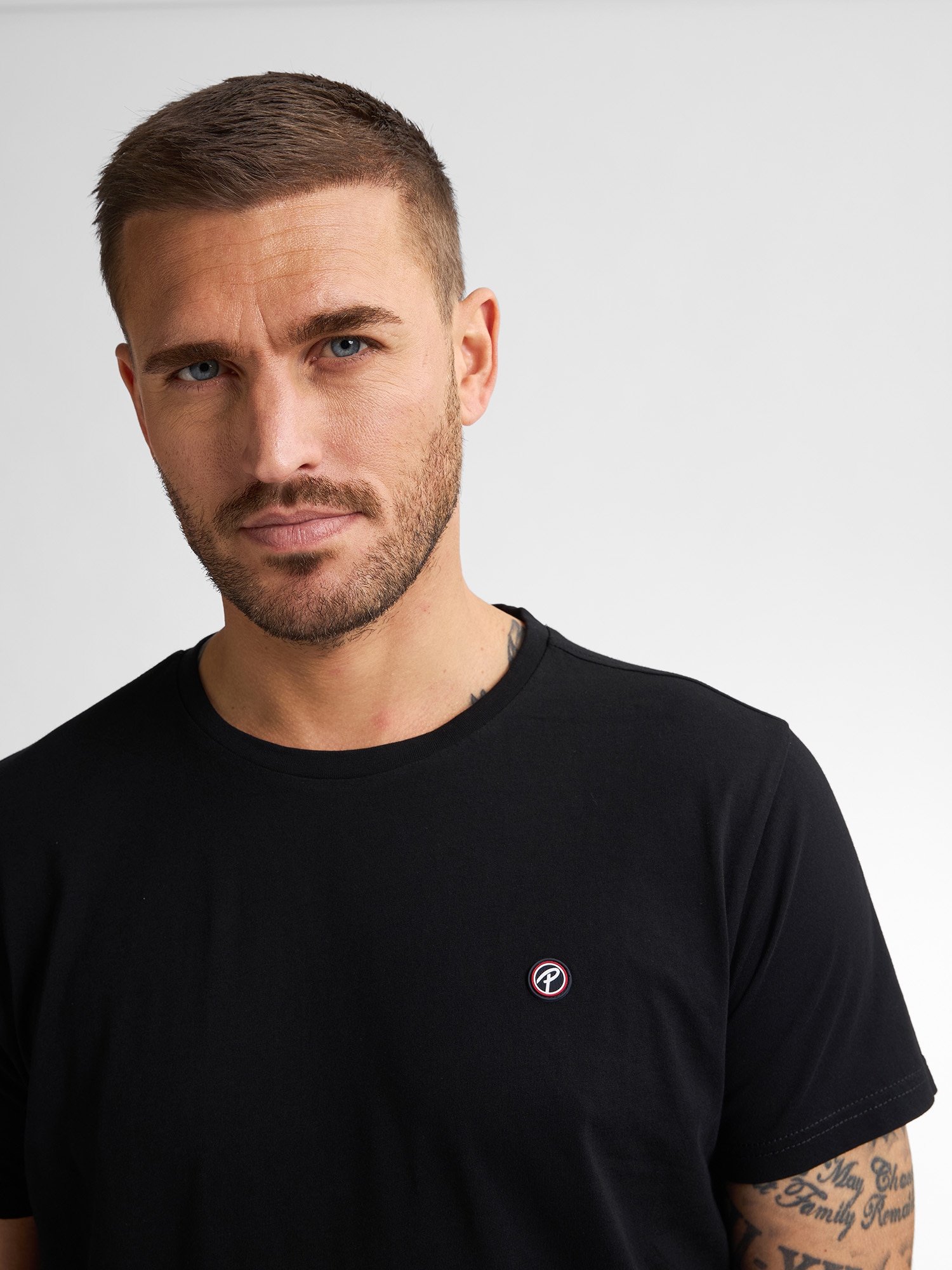 Petrol Industries Rundhalsshirt, mit Logo Stickerei