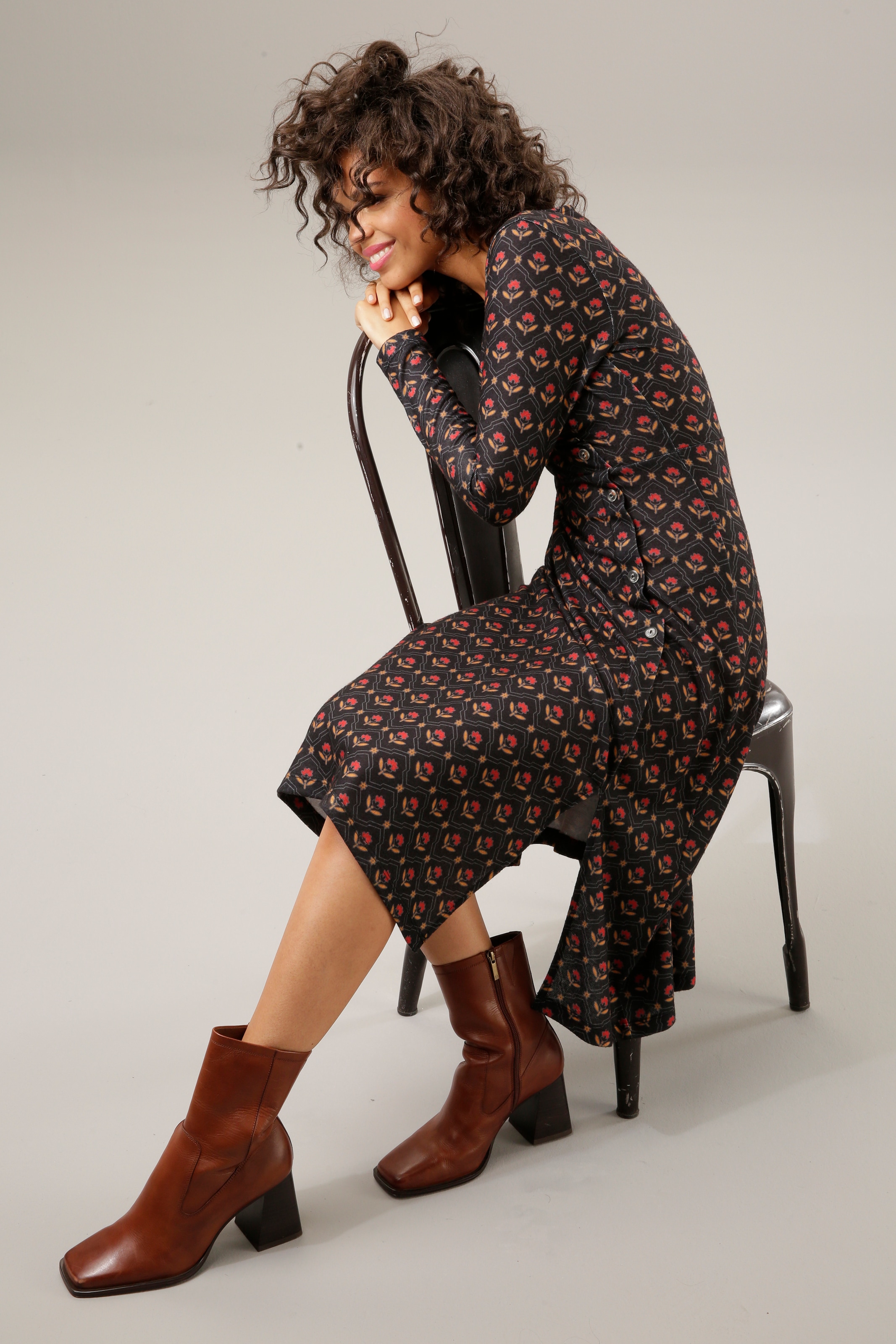 Aniston CASUAL Jerseykleid, mit farbharmonischem Retromuster - NEUE  KOLLEKTION online kaufen | BAUR