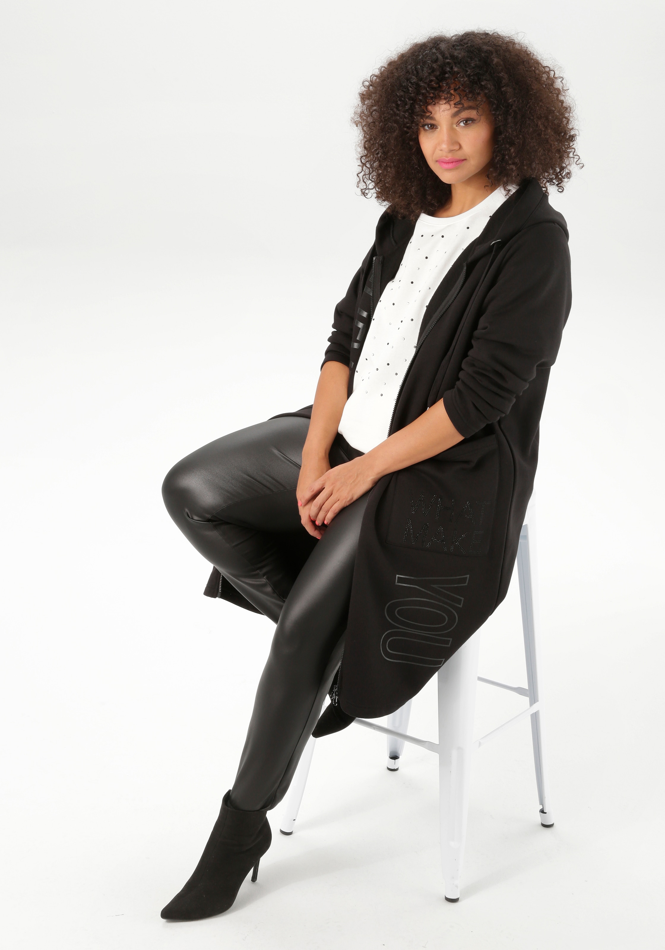 Aniston PLUS Kapuzensweatjacke, mit tollen tonigen Print - NEUE KOLLEKTION