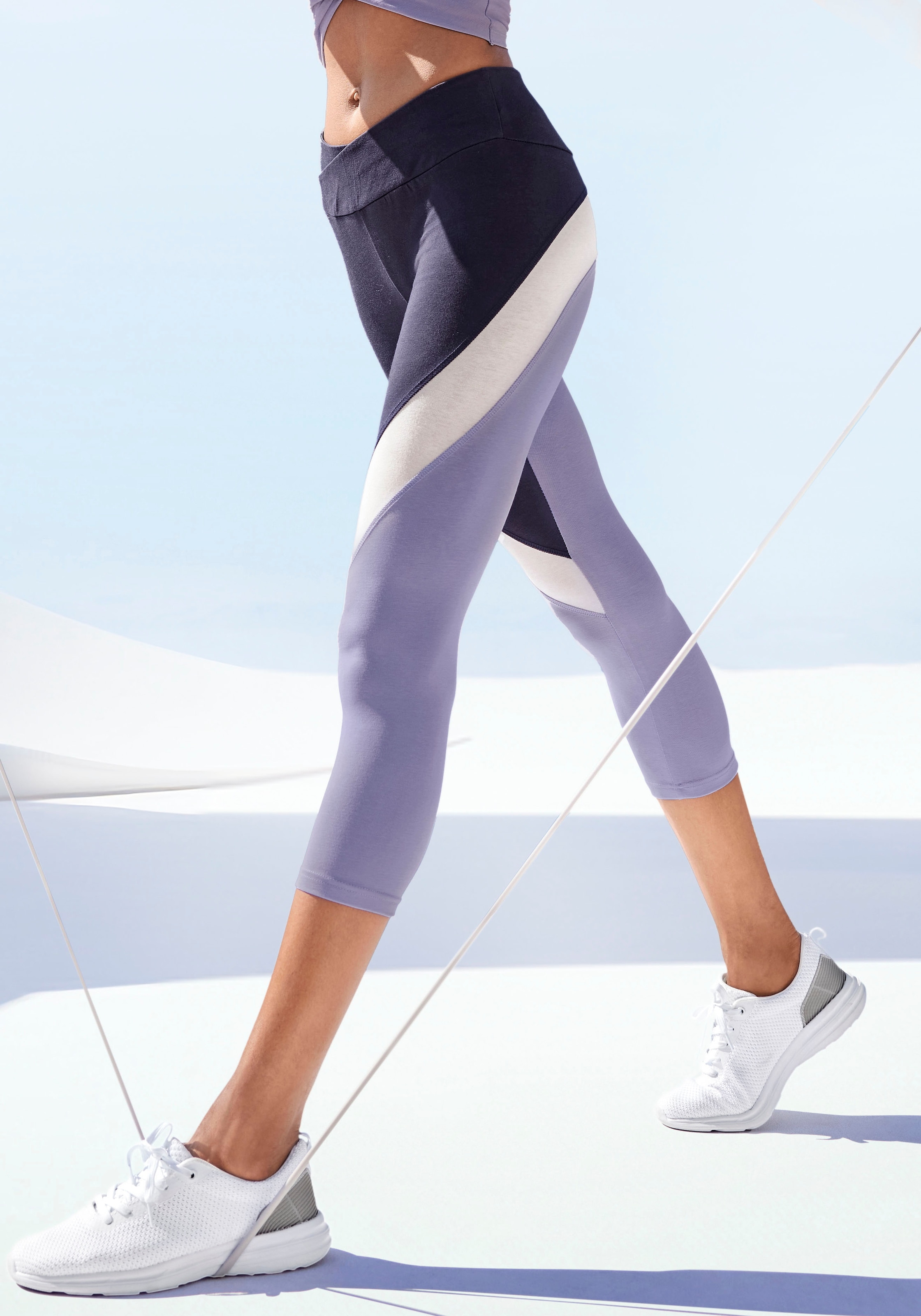 LASCANA ACTIVE Caprihose "-Sporthose", in Colourblockingdesign