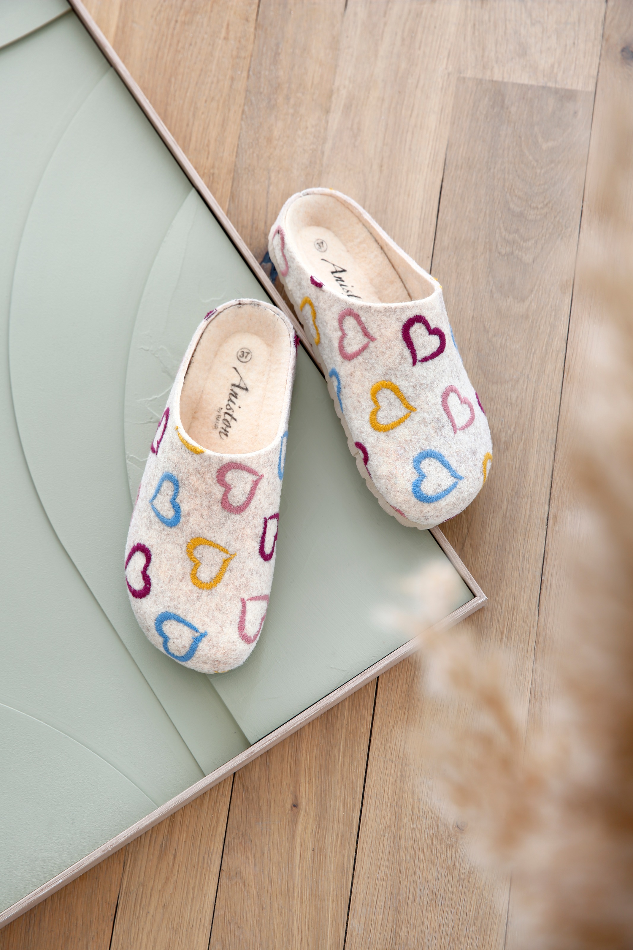 Aniston SHOES Clog, Homeslipper, Hausschuh in Bequemweite G (= weit)