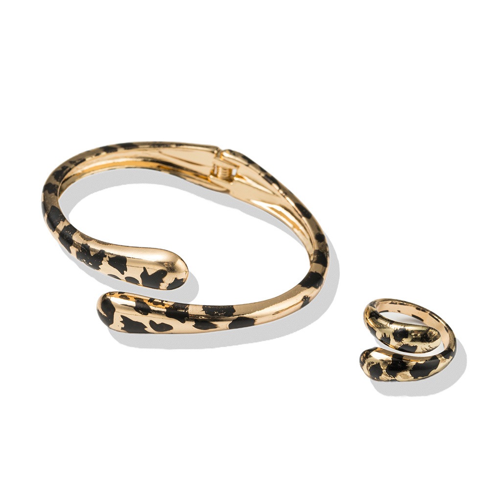Firetti Schmuckset »Multipack Schmuck Geschenk Kupfer Ring Armreif Animalprint« (Set, 2 tlg. tlg.)  Made in Germandy