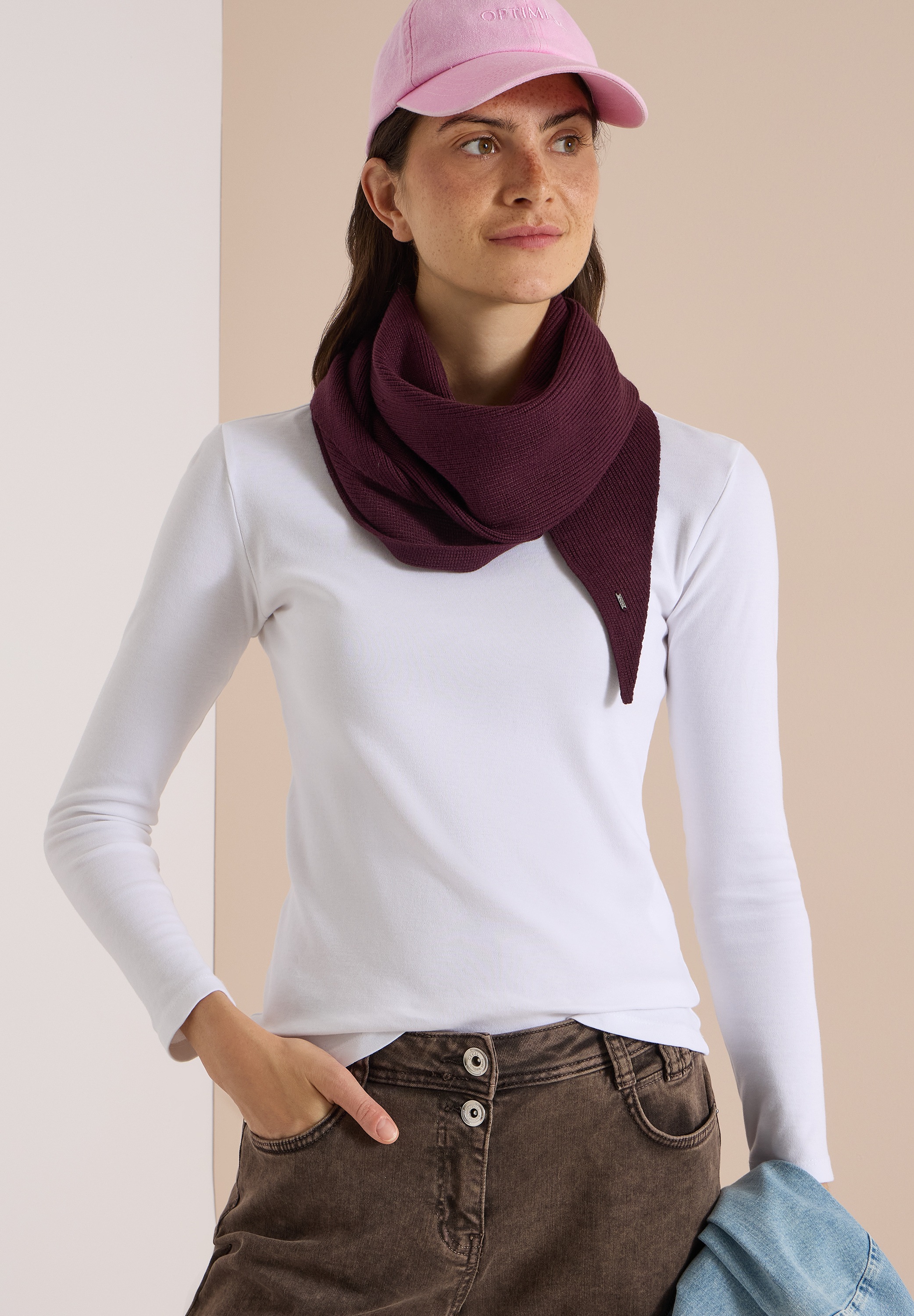 Cecil Damen O_small Knit Triangle, Berry Red - Image 5