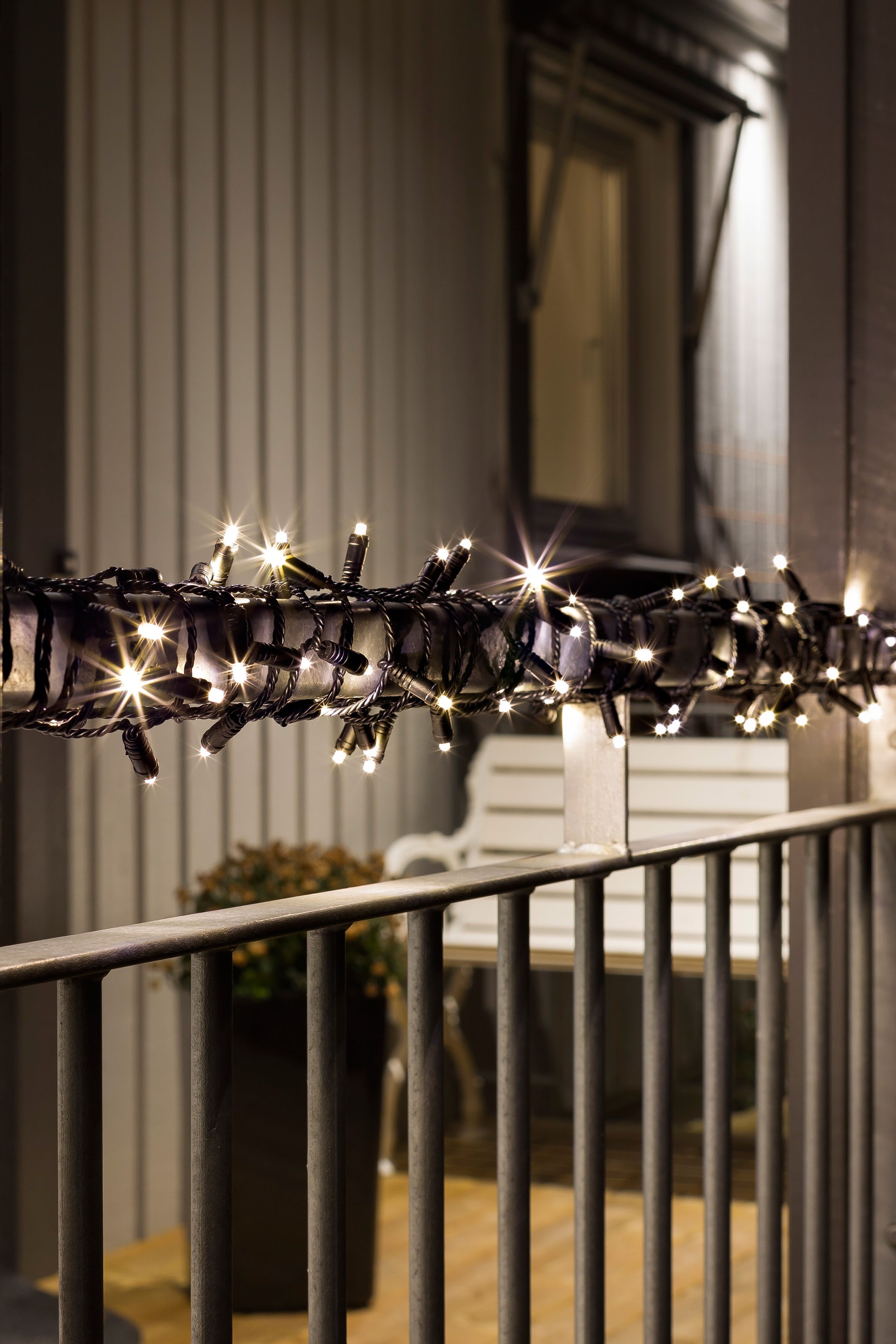 KONSTSMIDE LED-Lichterkette, schwarz, Dioden 120 Stk. Flammen 120 Stk., Kabellänge 10m x Gesamtlänge 21,9m, Lichterketten, Micro LEDs, schutzisoliert/umgossen, 120 warm weiße Dioden 3