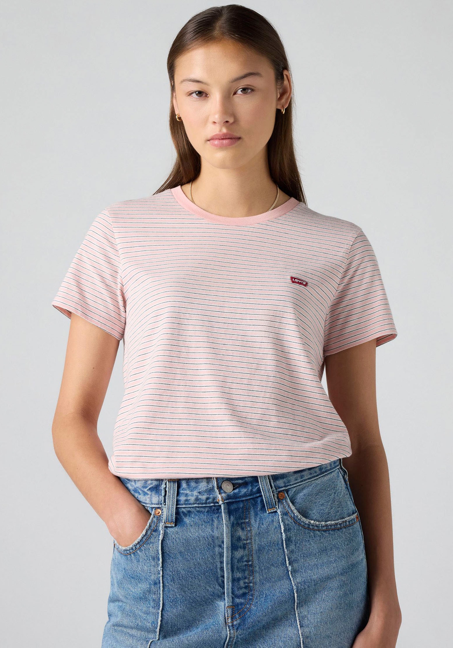 Levis T-Shirt "The perfect Tee", mit kleiner Logo-Stickerei günstig online kaufen
