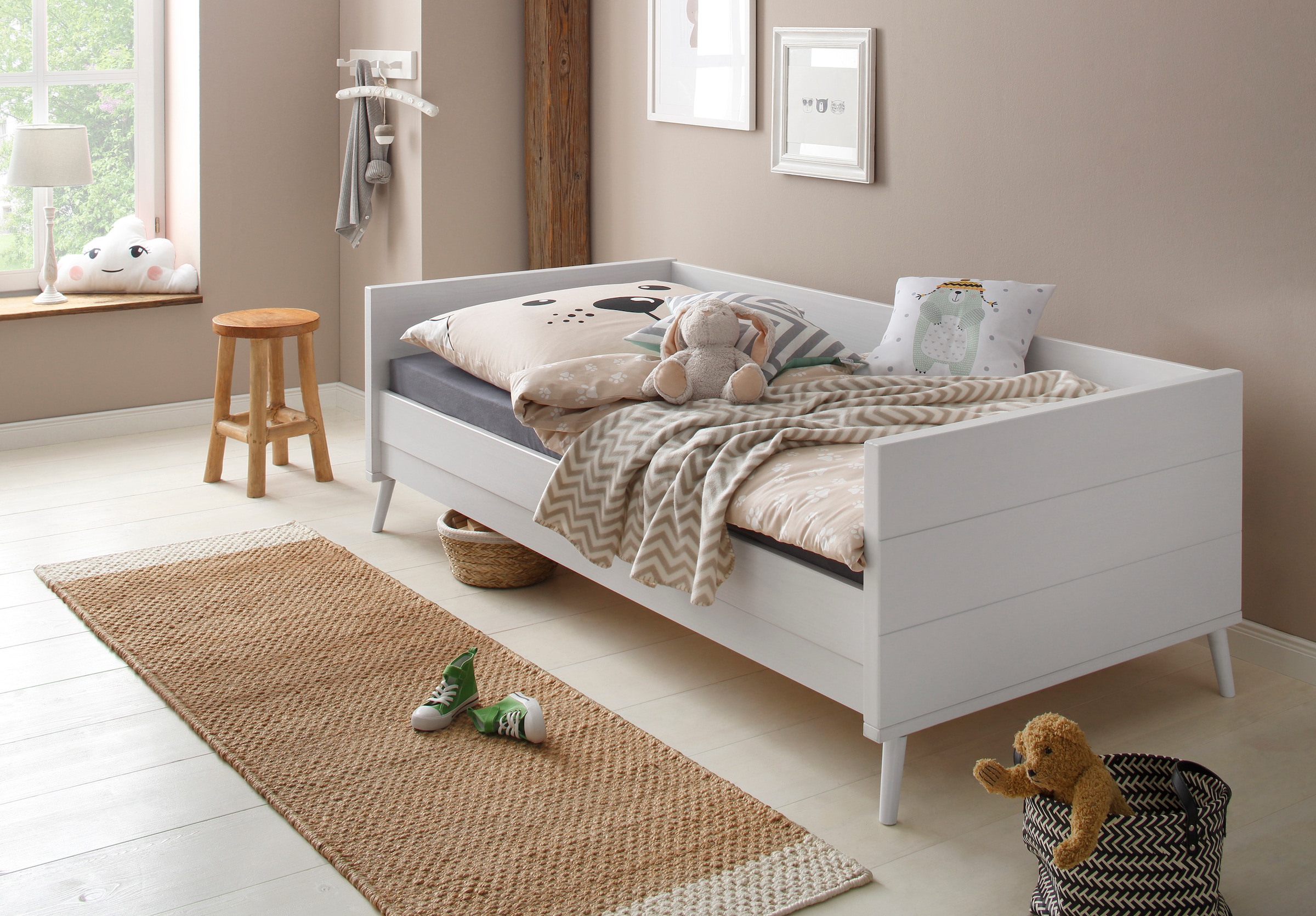 OTTO home Jugendbett "Ellen" aus massivem Kiefernholz, in 2 verschiedenen F günstig online kaufen