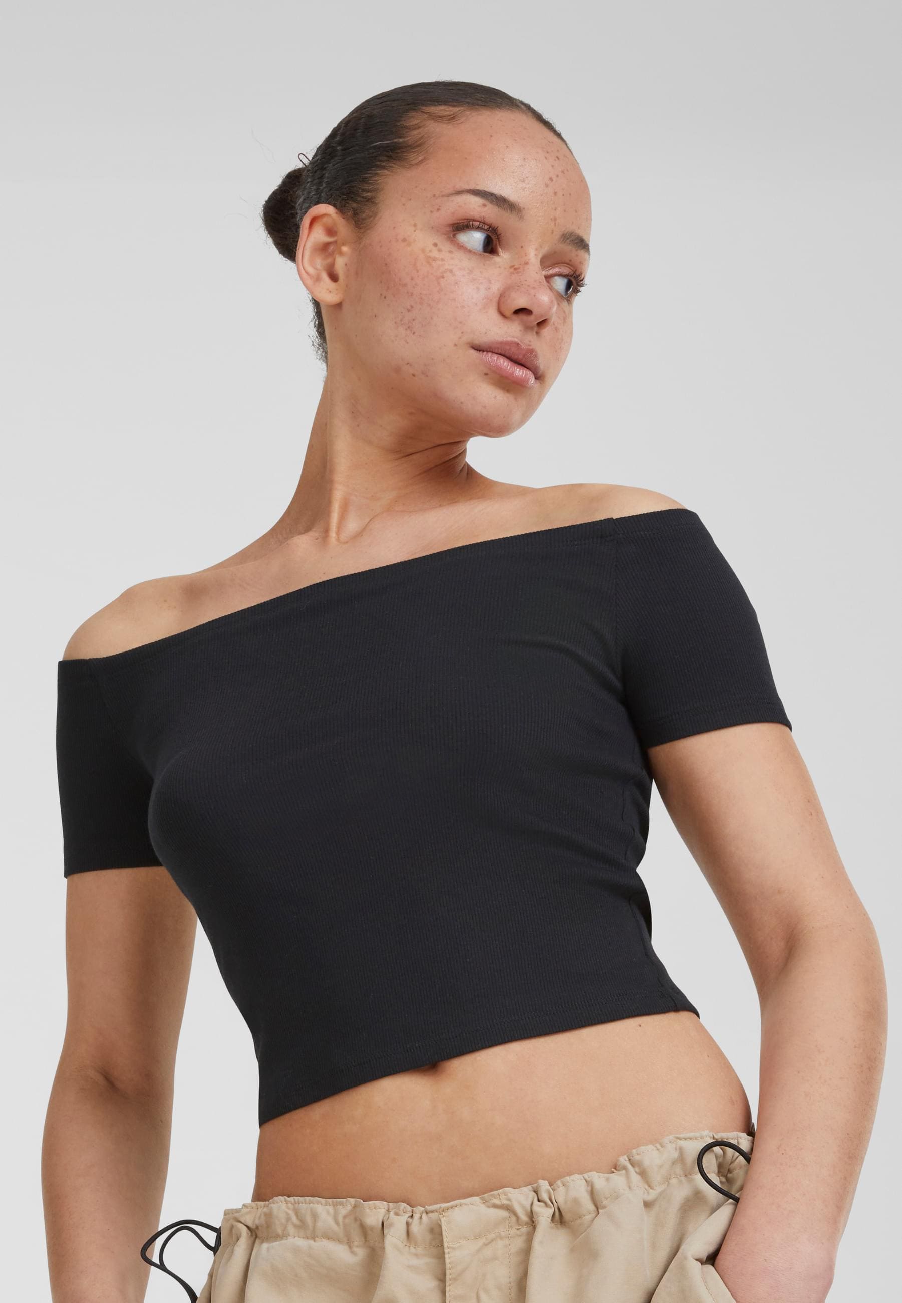 URBAN CLASSICS T-Shirt »Urban Classics Damen Ladies Organic Off Shoulder Rib Tee«, (1 tlg.)