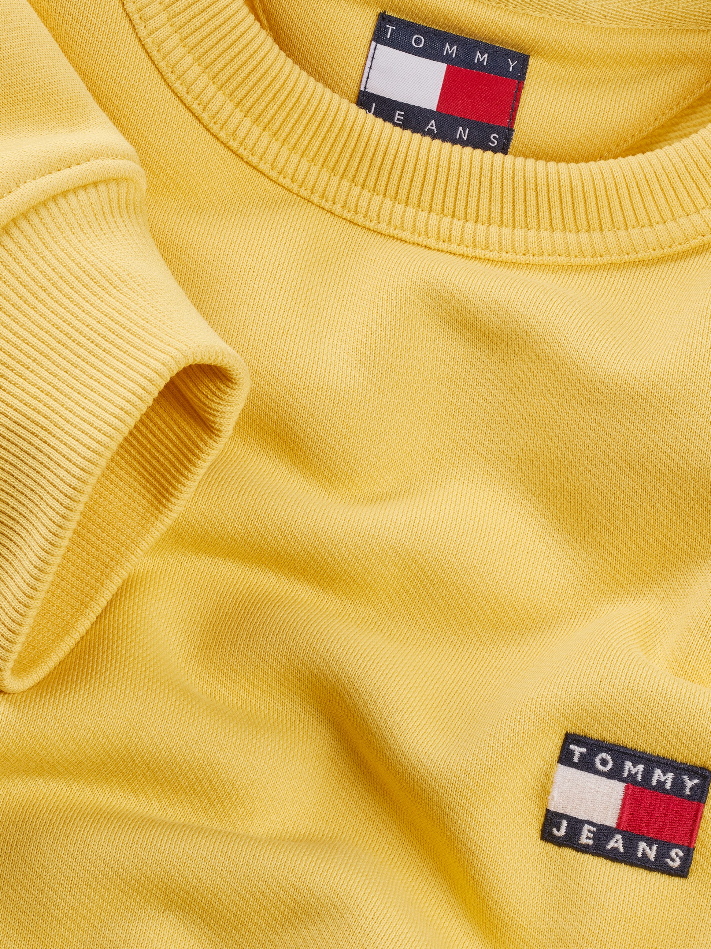 Tommy Jeans Sweatshirt »TJW BXY BADGE CREW«, mit Logo-Badge