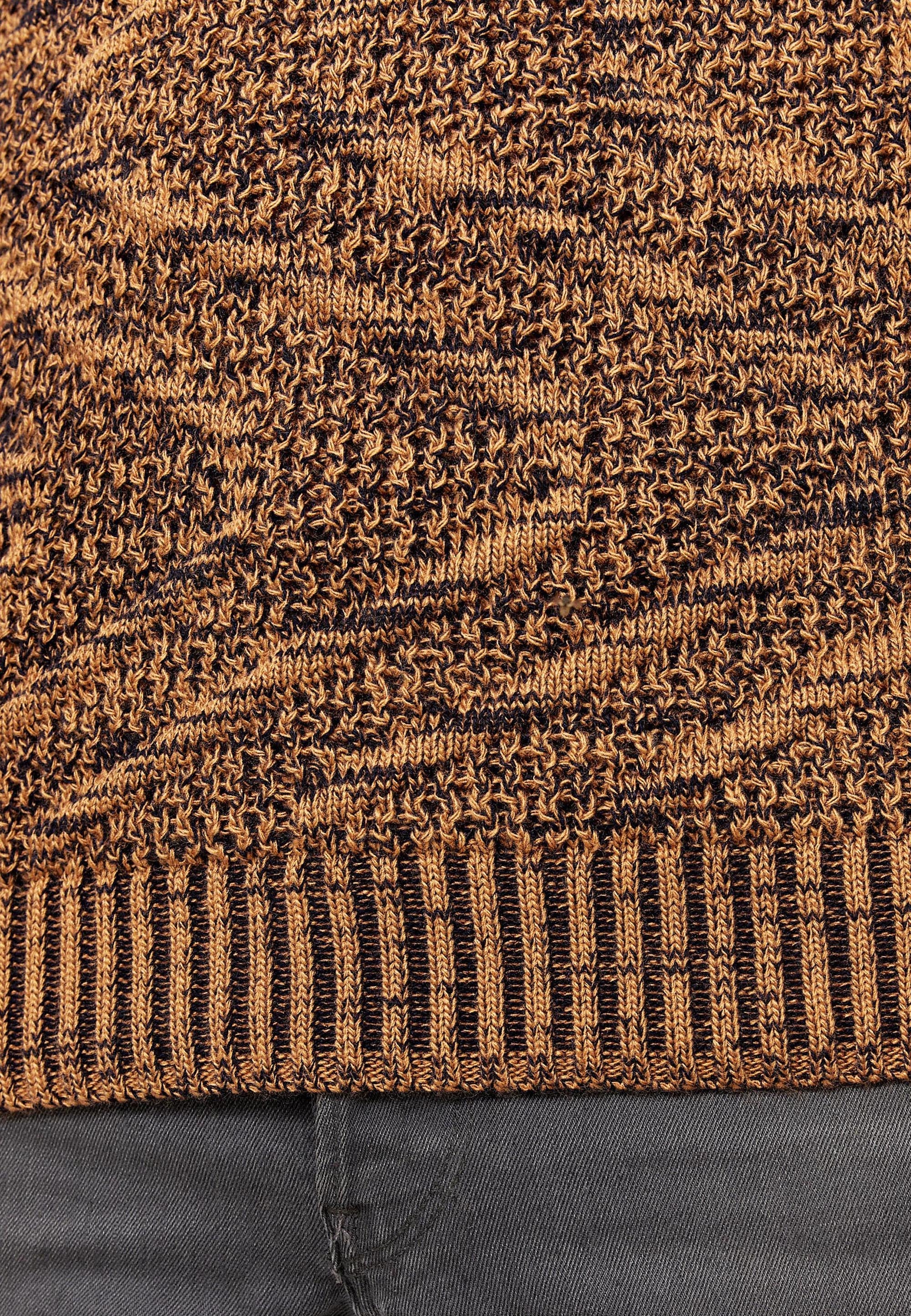 Rusty Neal Strickpullover, mit stylischem Muster