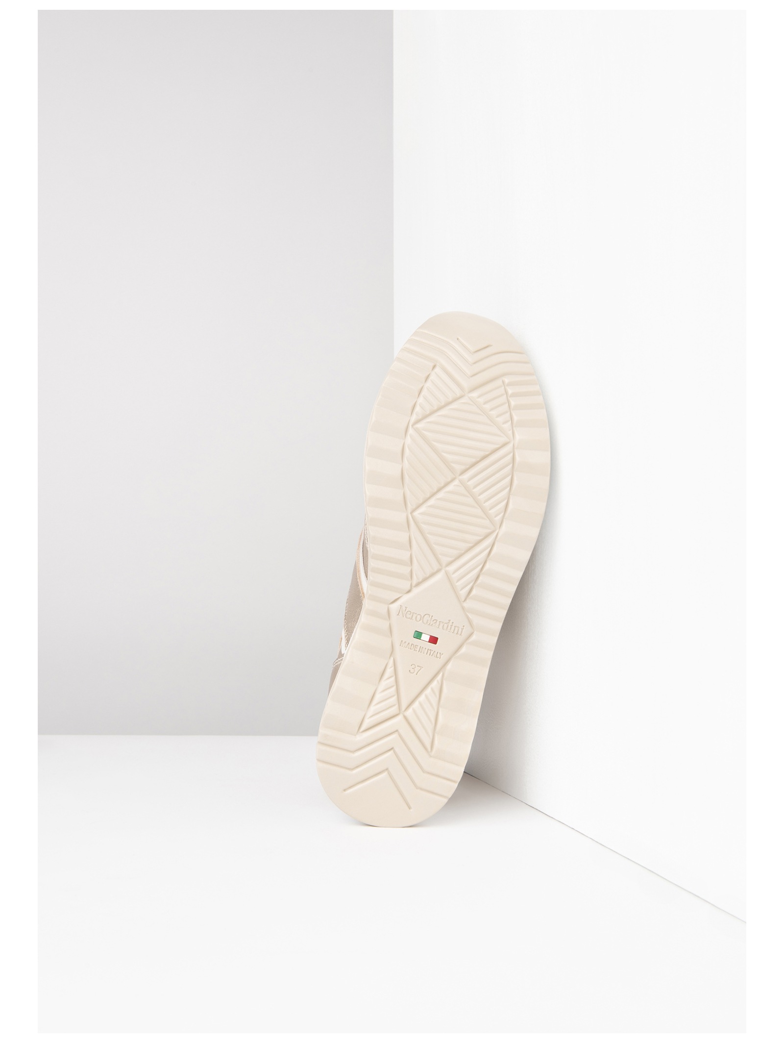 Nero Giardini Plateausneaker »Nero Giardini Sneaker Lederimitat«