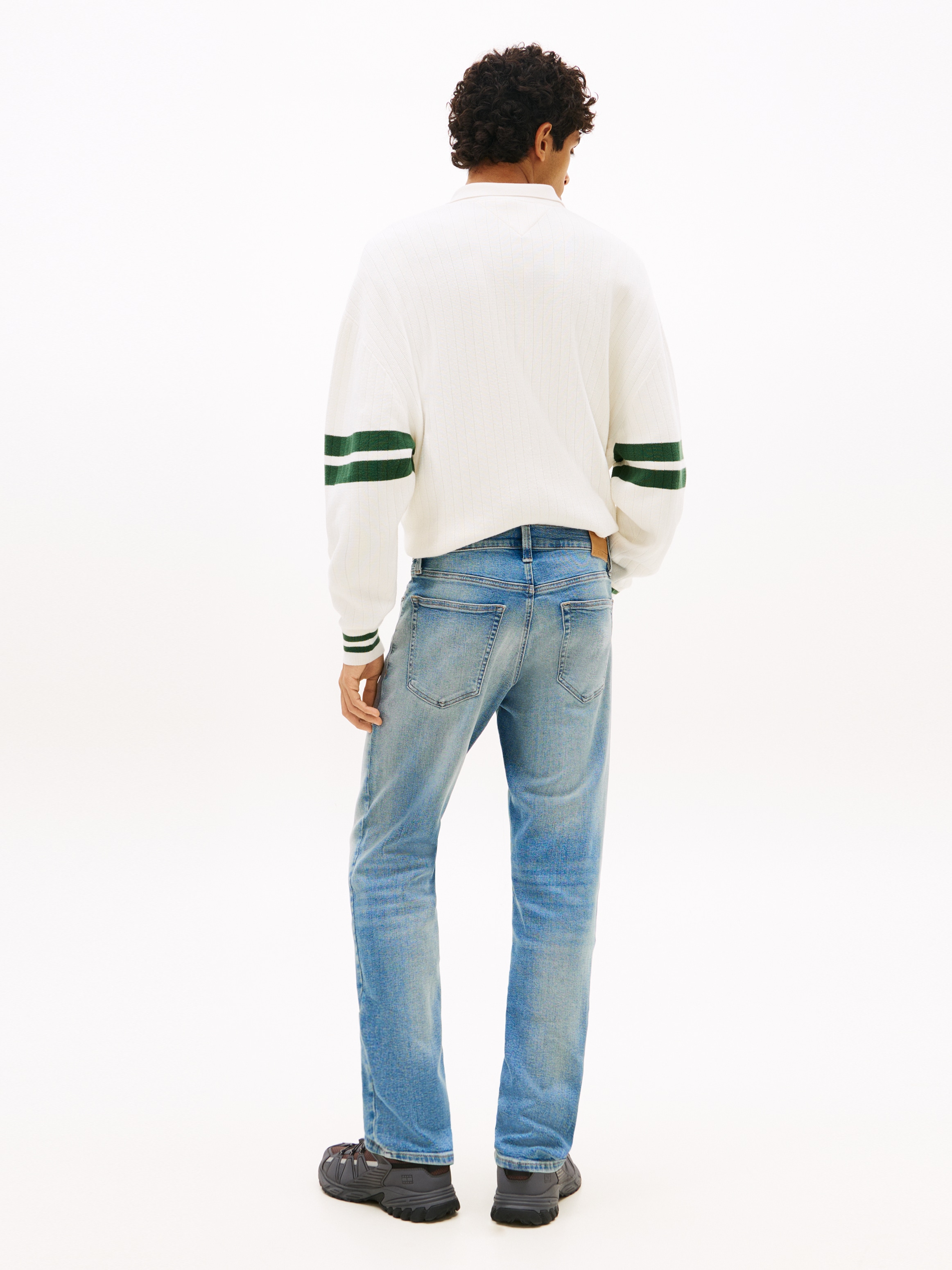 Tommy Jeans Slim-fit-Jeans »AUSTIN SLIM TAPERED« mit Whisker-Effekt