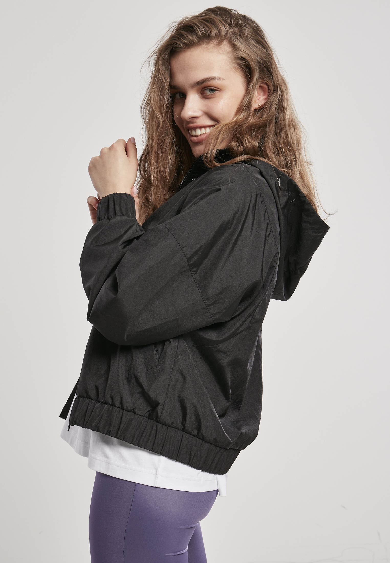 Jacket«, Shiny Outdoorjacke URBAN mit Friday BAUR CLASSICS Crinkle (1 »Frauen Black Nylon Kapuze | St.), Oversized Ladies