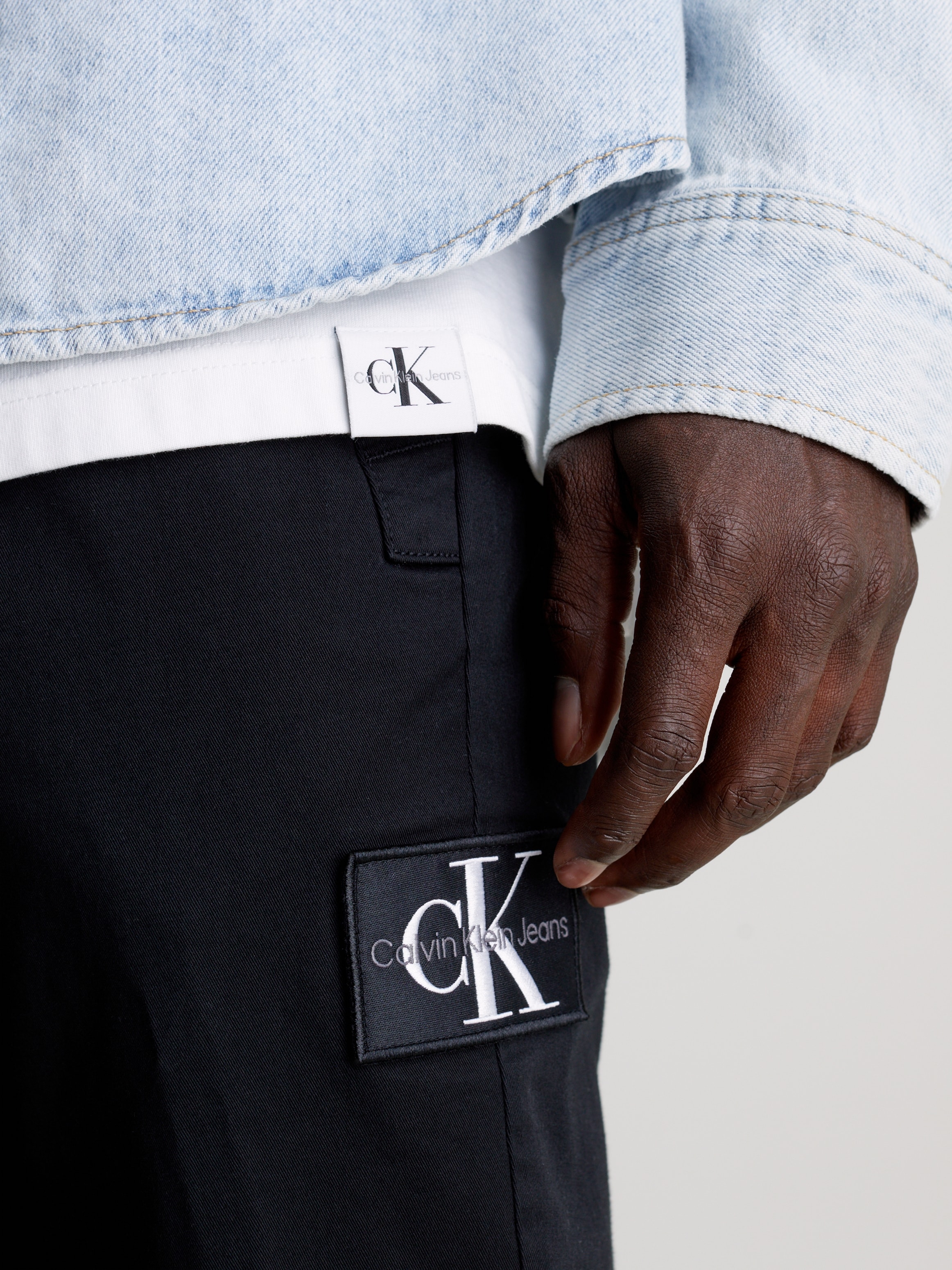 Calvin Klein Jeans Jogginghose »SKINNY MONOLOGO BADGE CHINO«, mit Calvin Klein Logo-Badge