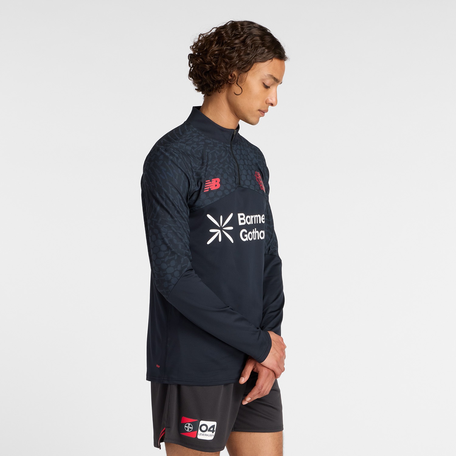 Thumbnail - New Balance Trainingsshirt "BAYER 04 LEVERKUSEN MIDLAYER" für Erwachsene, sportlicher Stil, atmungsaktiv, schnell trockn...