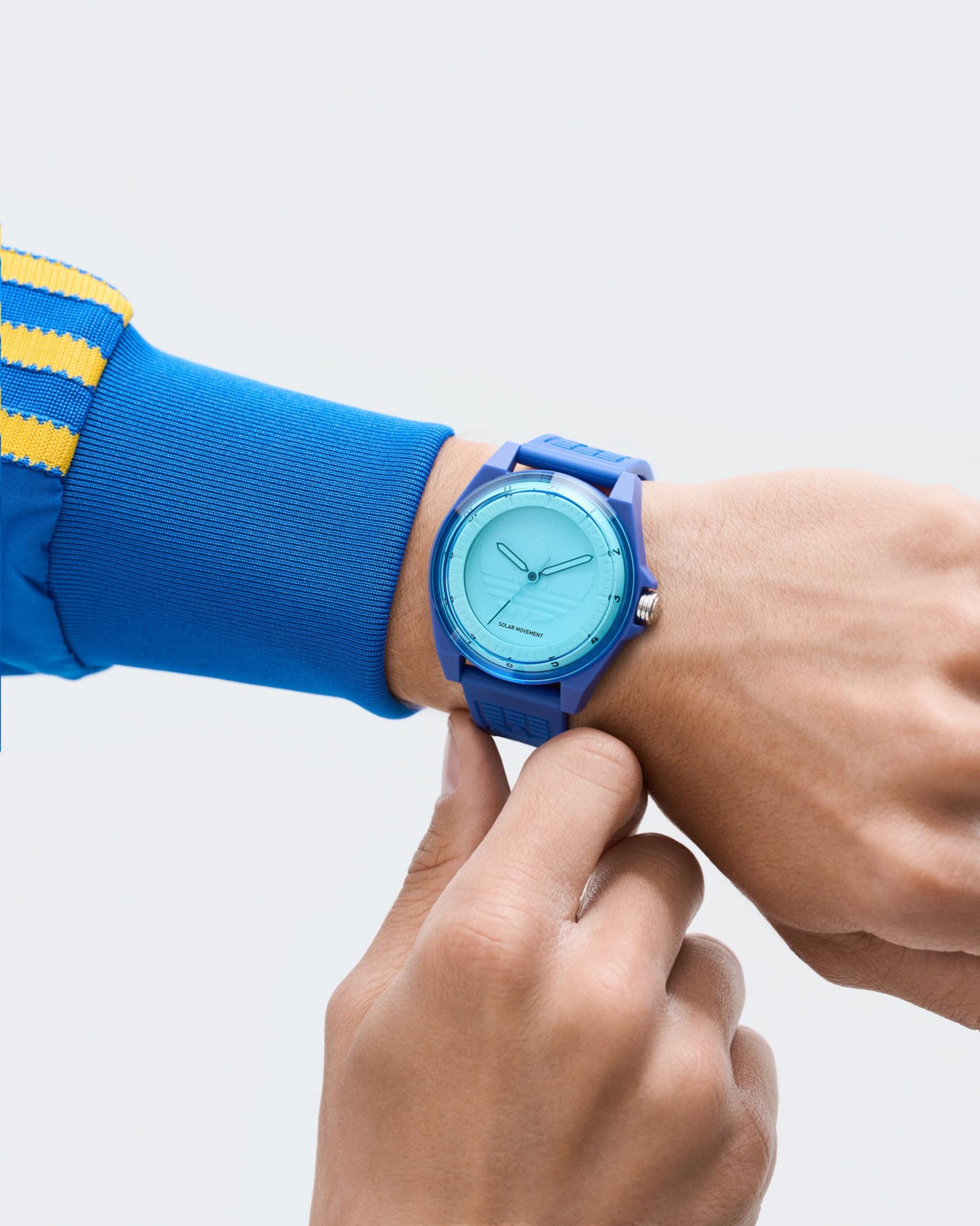adidas Originals Solaruhr »PROJECT FOUR SOLAR«, Quarzuhr, Armbanduhr, Herrenuhr, Damenuhr, Resinarmband