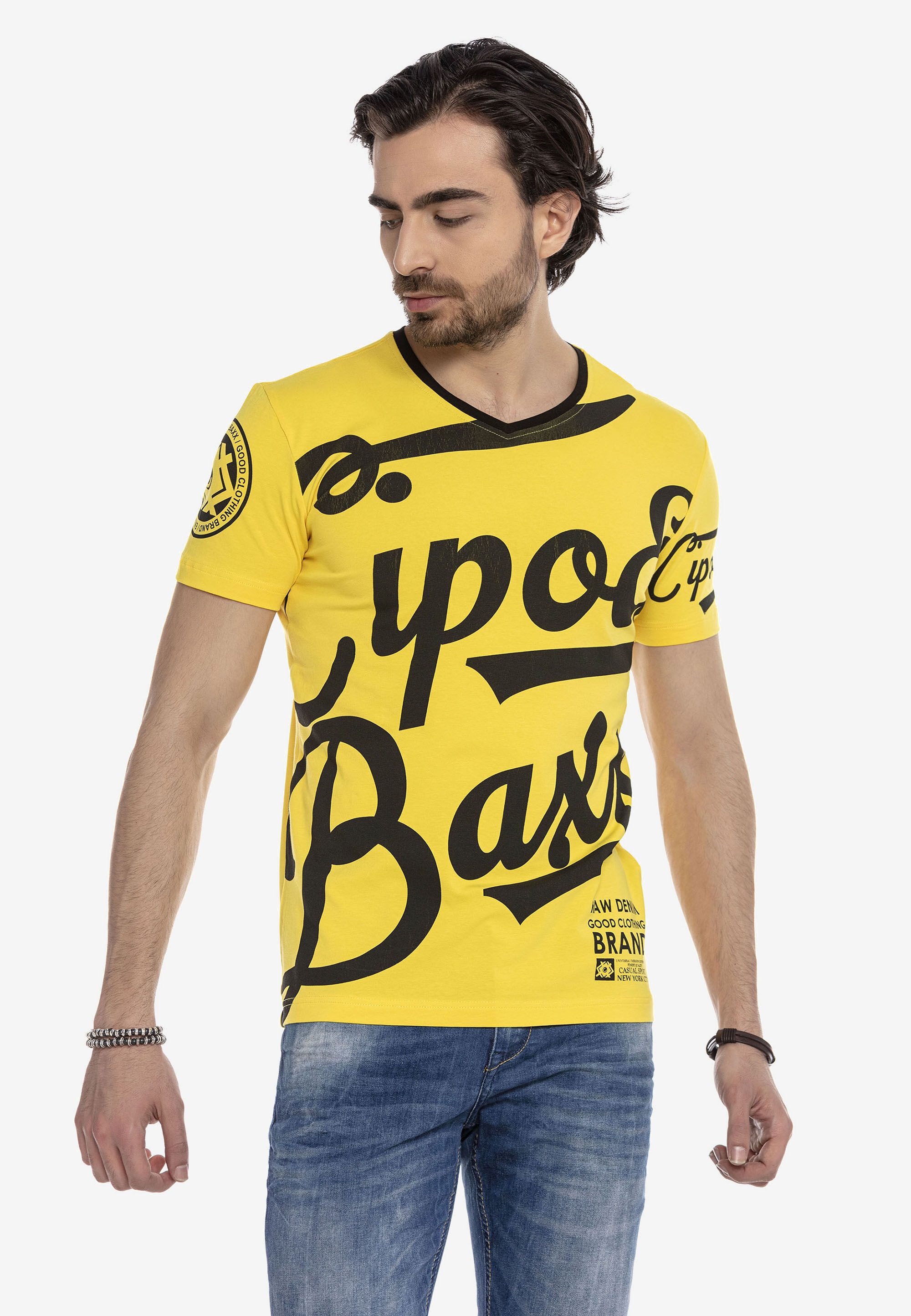 Cipo & Baxx T-Shirt »T-Shirt« mit großem Print auf der Front ein Highlight