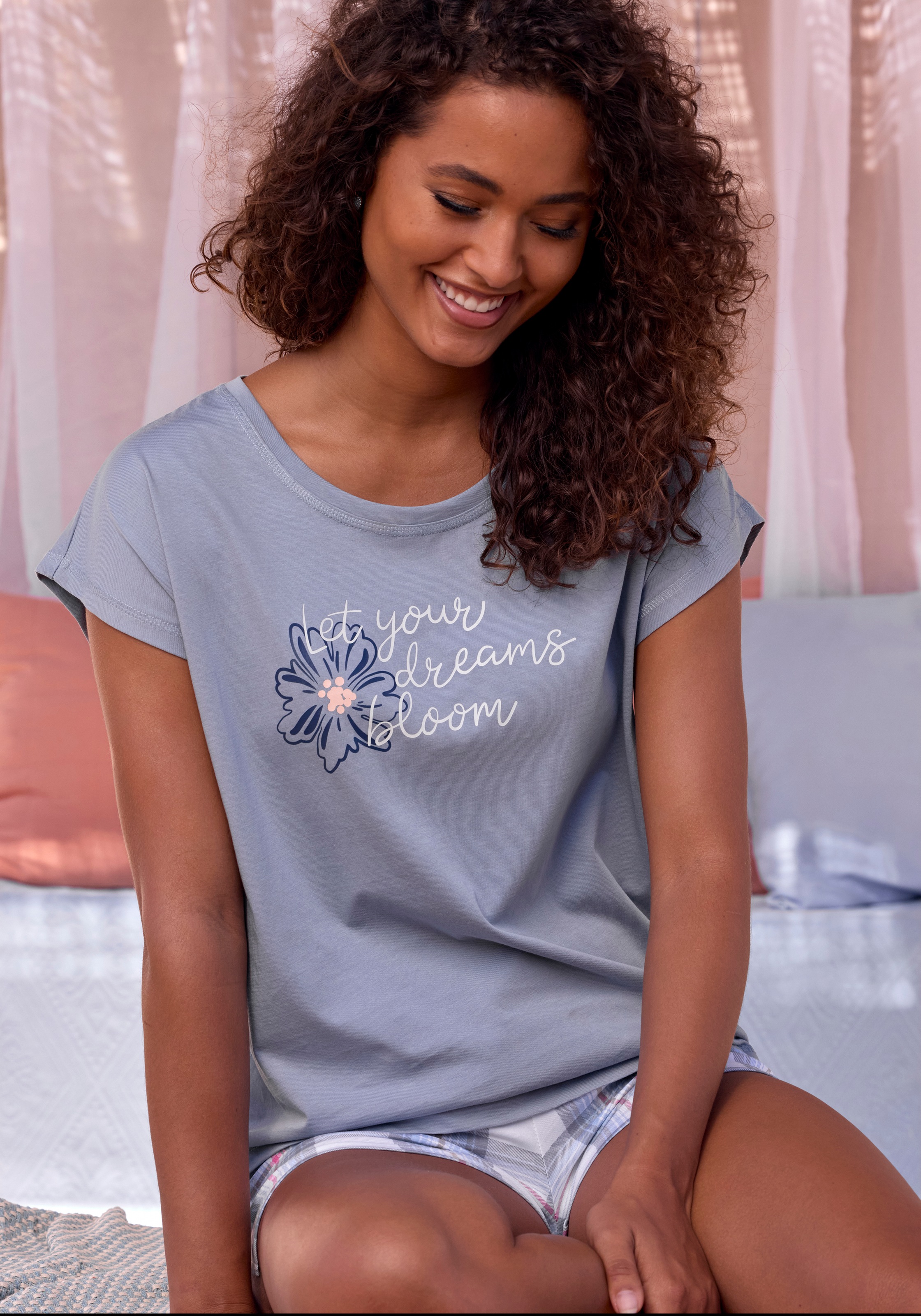 Vivance Dreams Pyjamaoberteil, mit schönem Frontprint günstig online kaufen