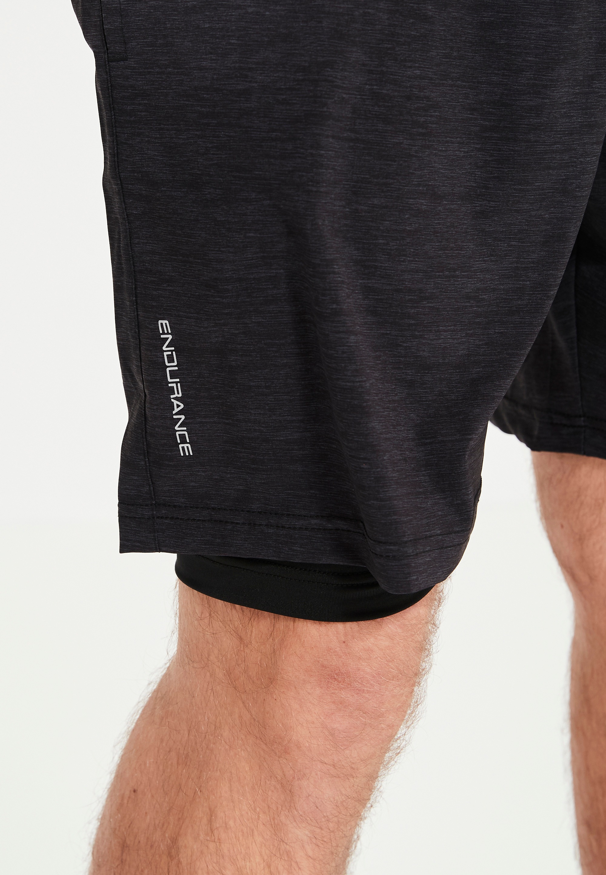 ENDURANCE Shorts »VANCLAUSE«, mit haltgebender Innenshorts