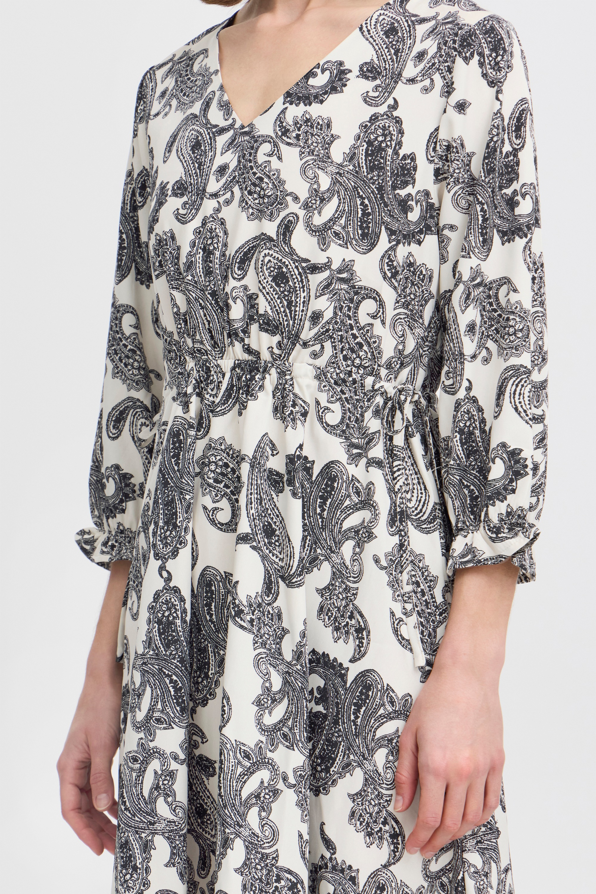 b.young Midikleid »Kleid BYHAISLEY«